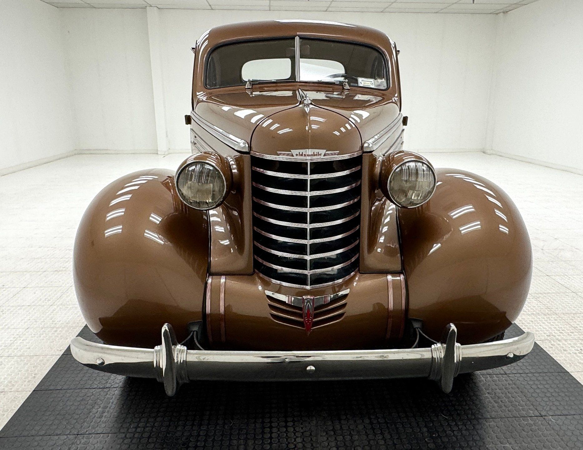 1937 Oldsmobile F37 6 Series Business Coupe, foto 8