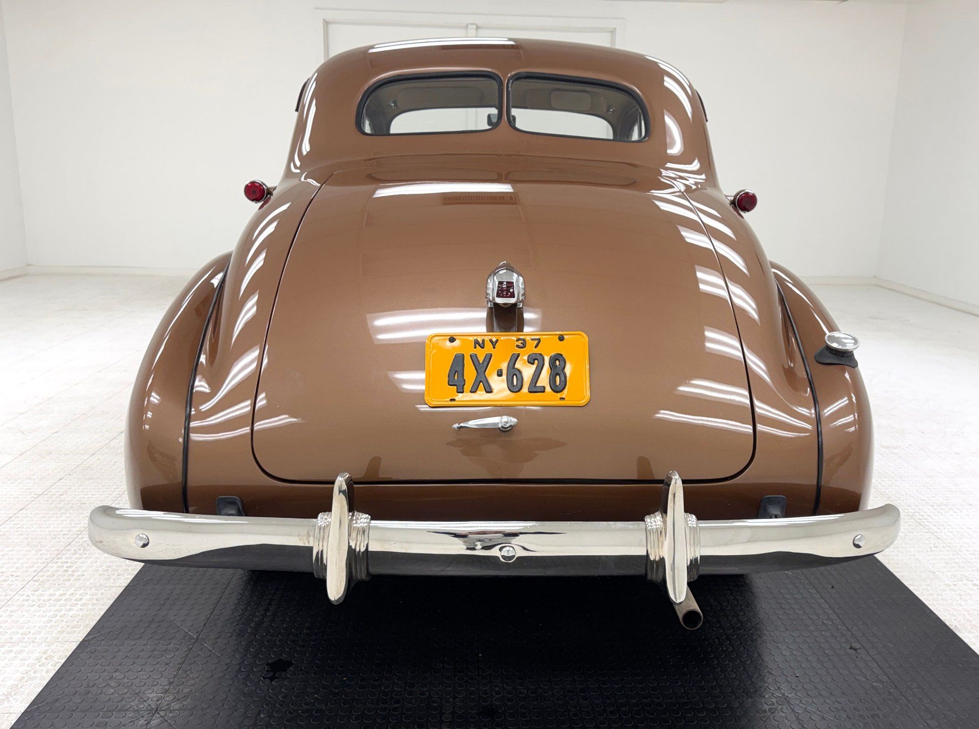 1937 Oldsmobile F37 6 Series Business Coupe, foto 4