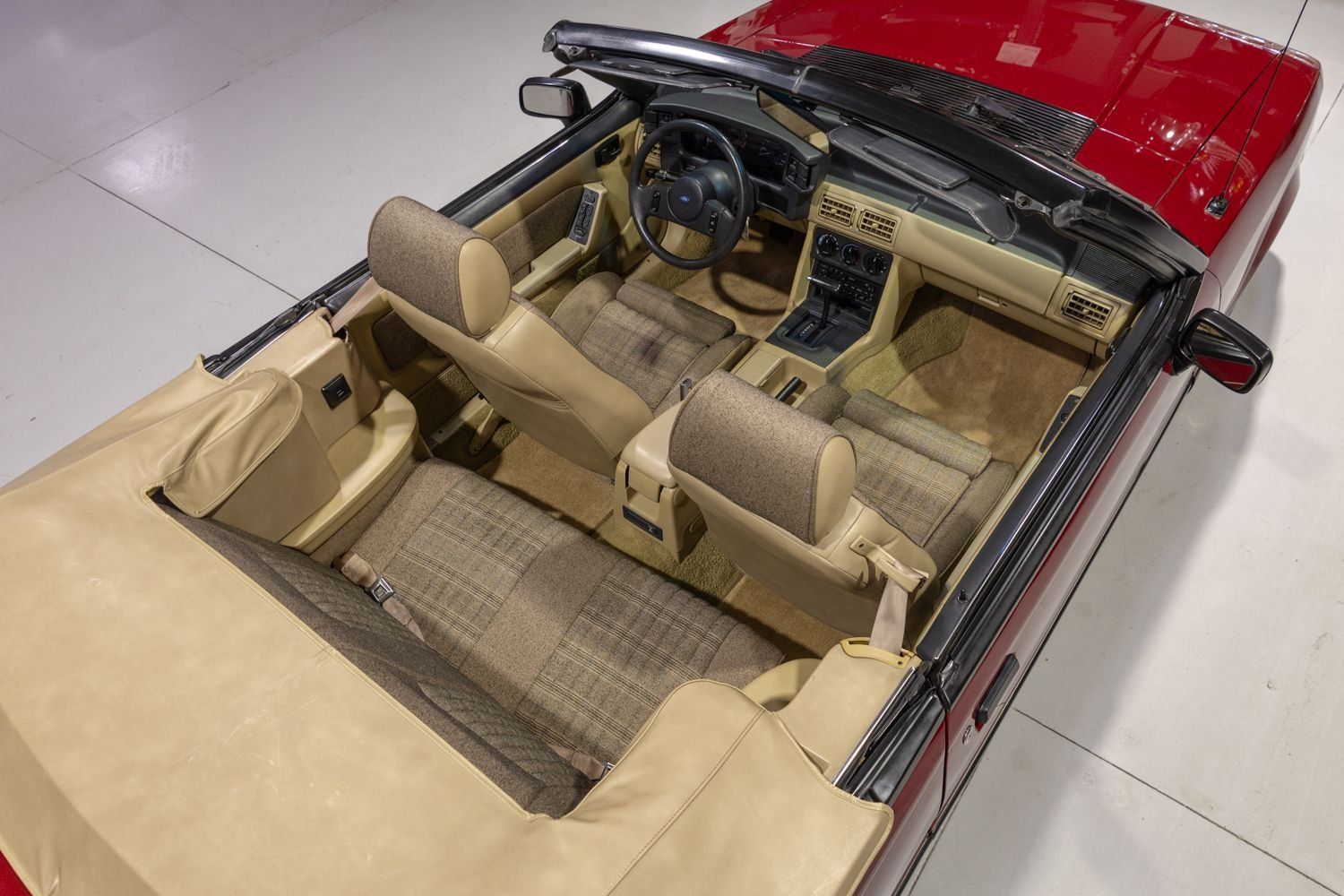 1989 Ford Mustang LX 5.0L Convertible, foto 2