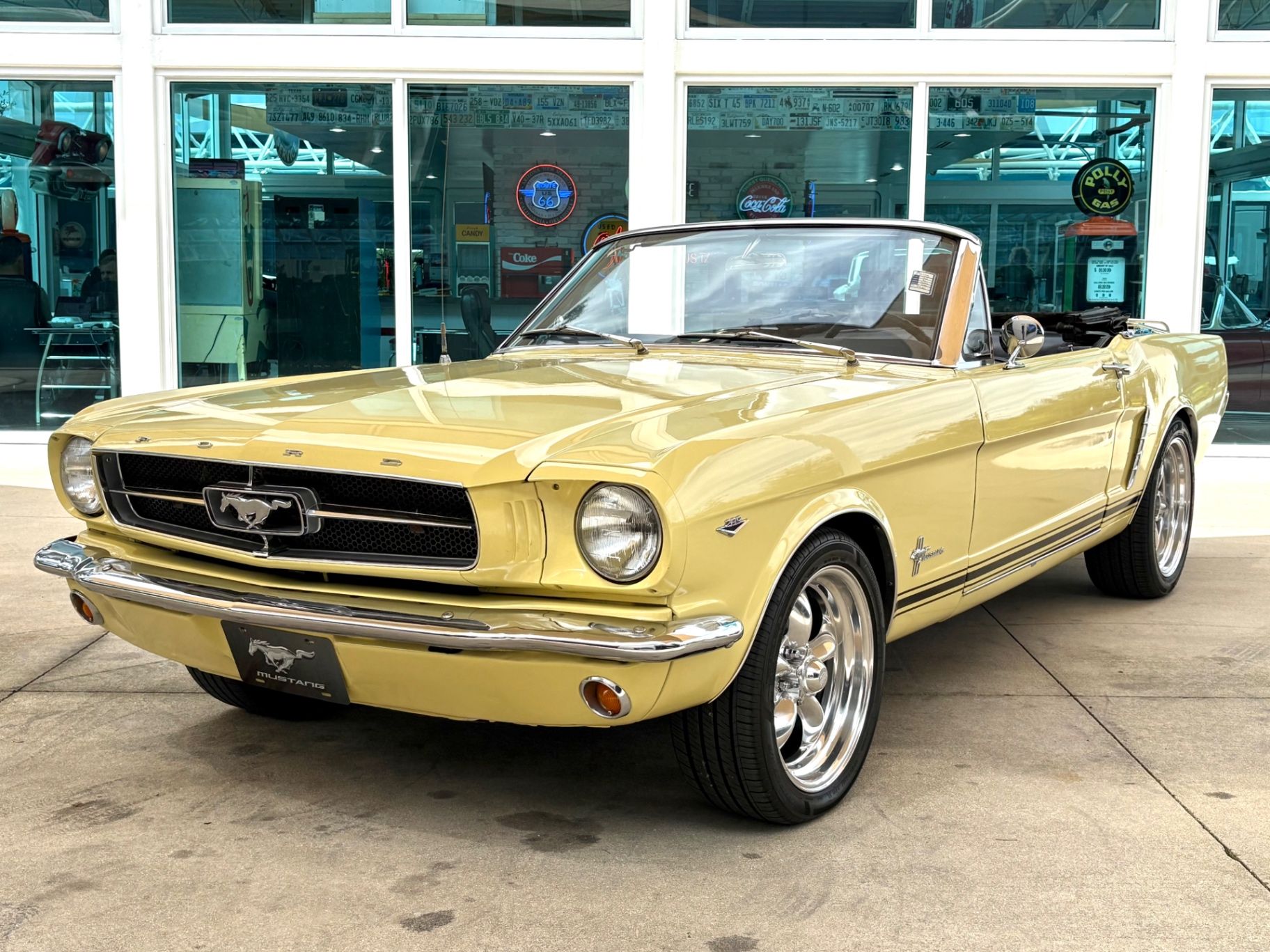 1965 Ford Mustang Base, foto 1