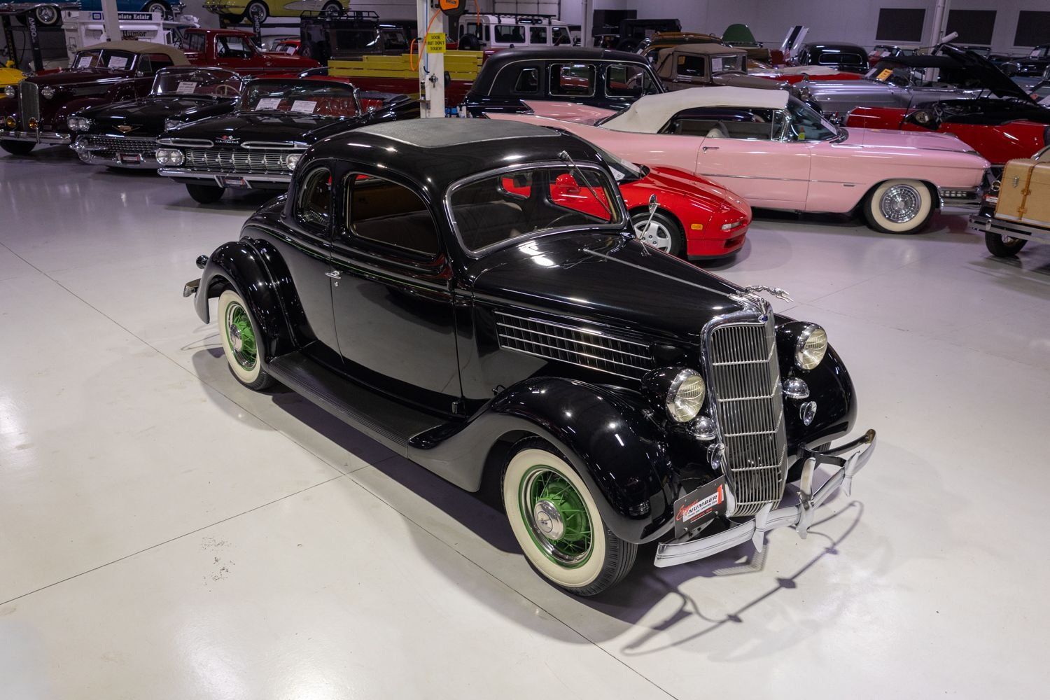 1935 Ford Model 48 De Luxe 5-Window Coupe, foto 9