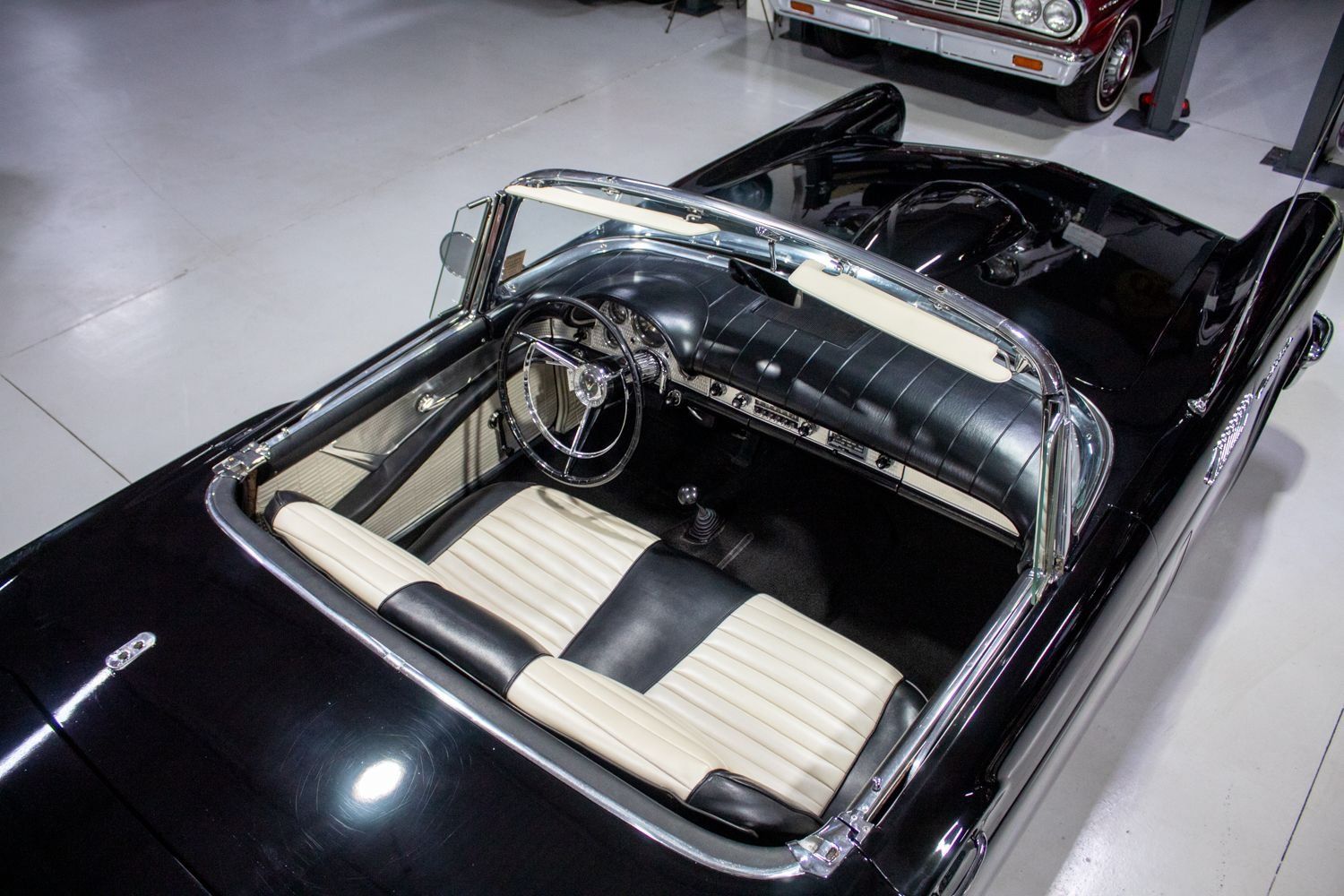 1957 Ford Thunderbird, foto 2