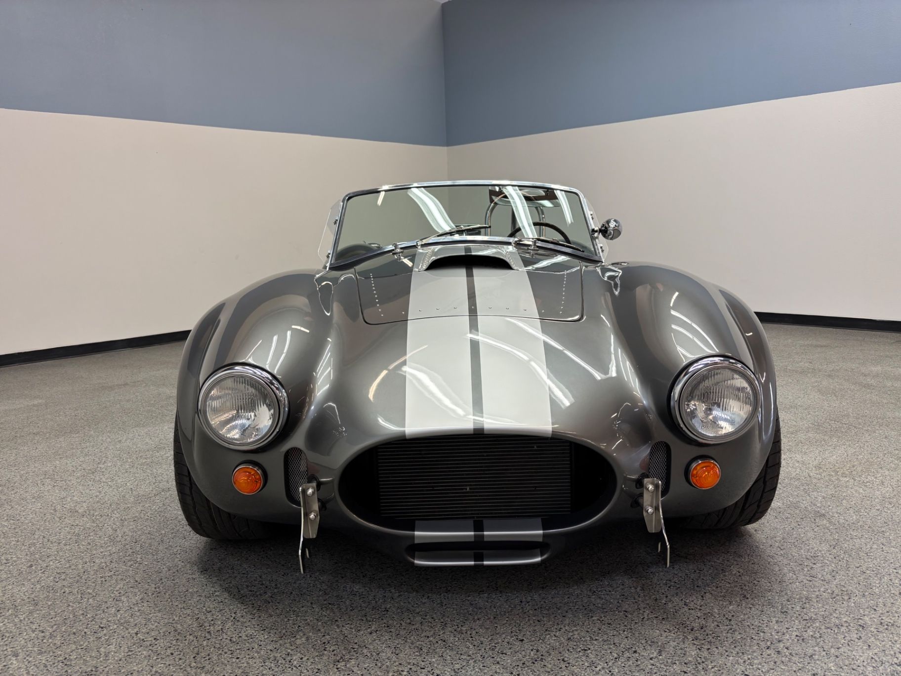 1965 Shelby Cobra Roadster, foto 2