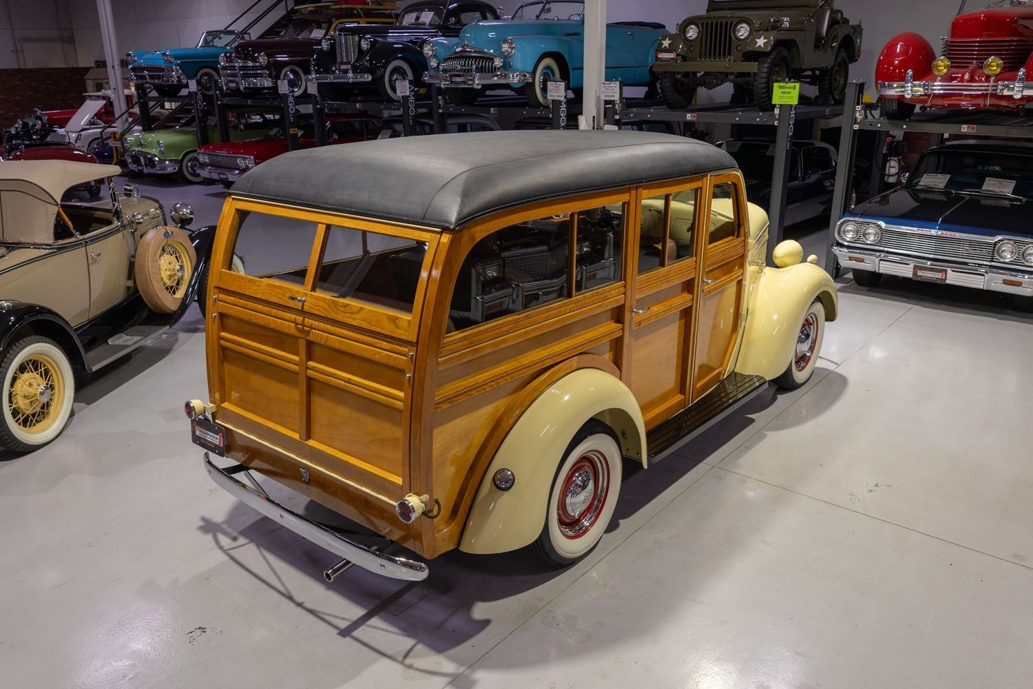 1940 International D-2 Woody Station Wagon, foto 12