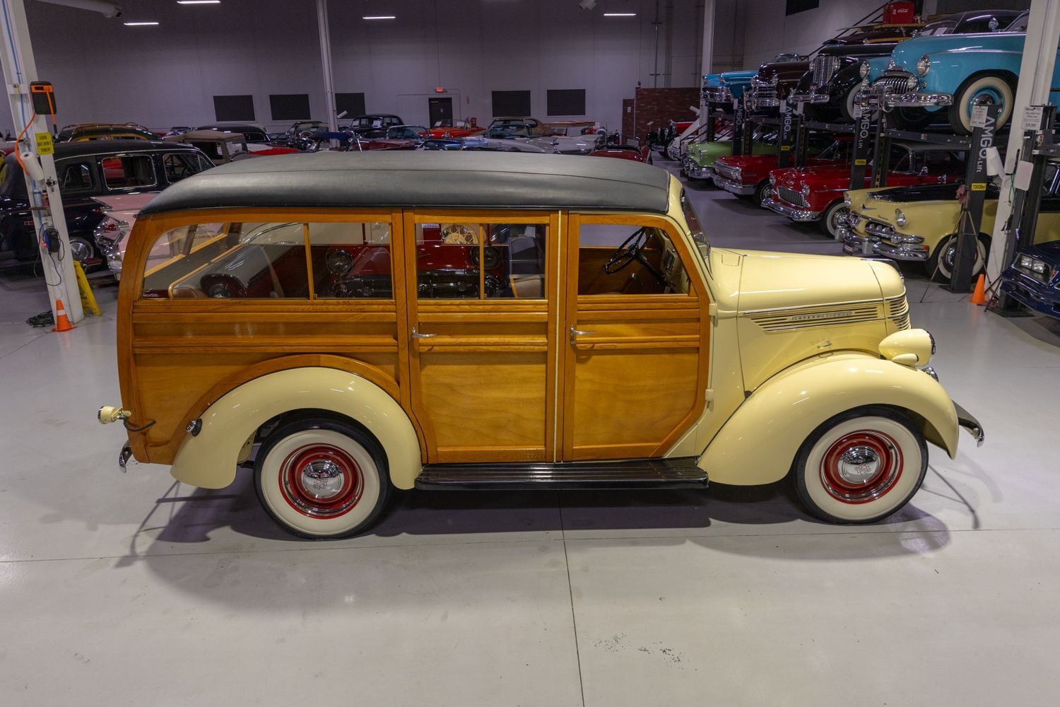 1940 International D-2 Woody Station Wagon, foto 11