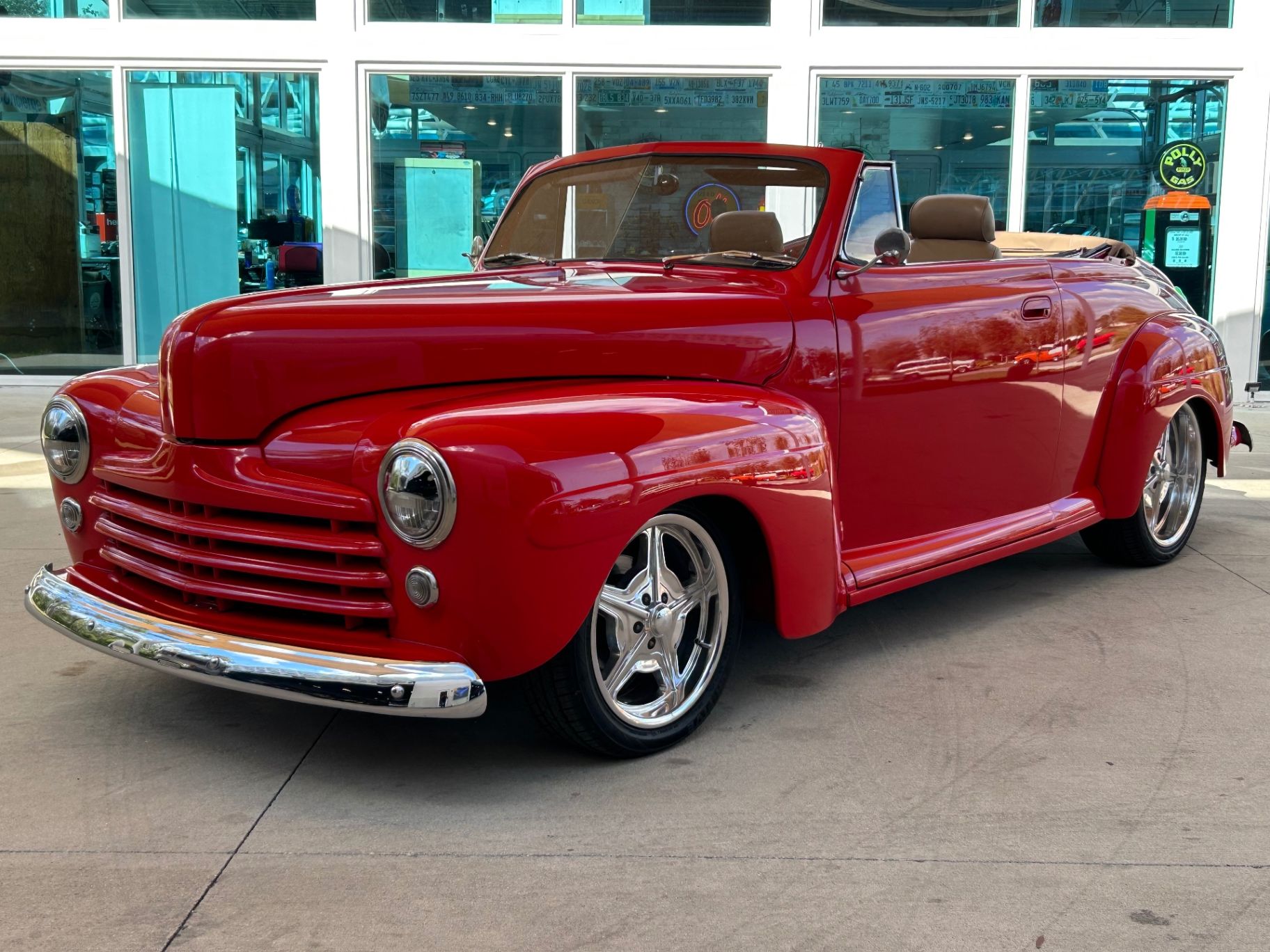 1947 Ford Super Deluxe, foto 1