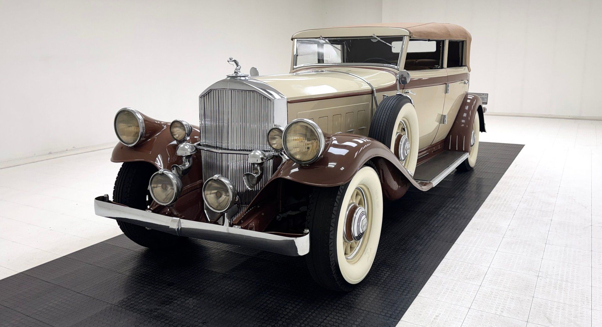 1932 Pierce Arrow Model 52 Convertible Sedan, foto 1