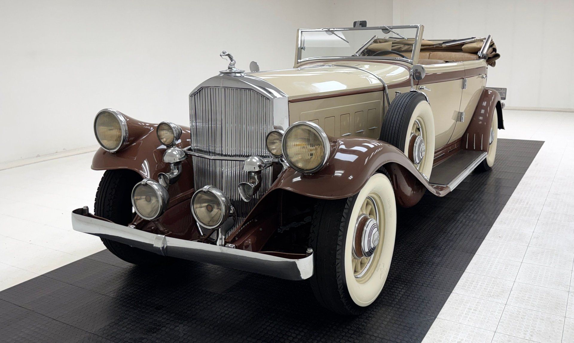 1932 Pierce Arrow Model 52 Convertible Sedan, foto 2