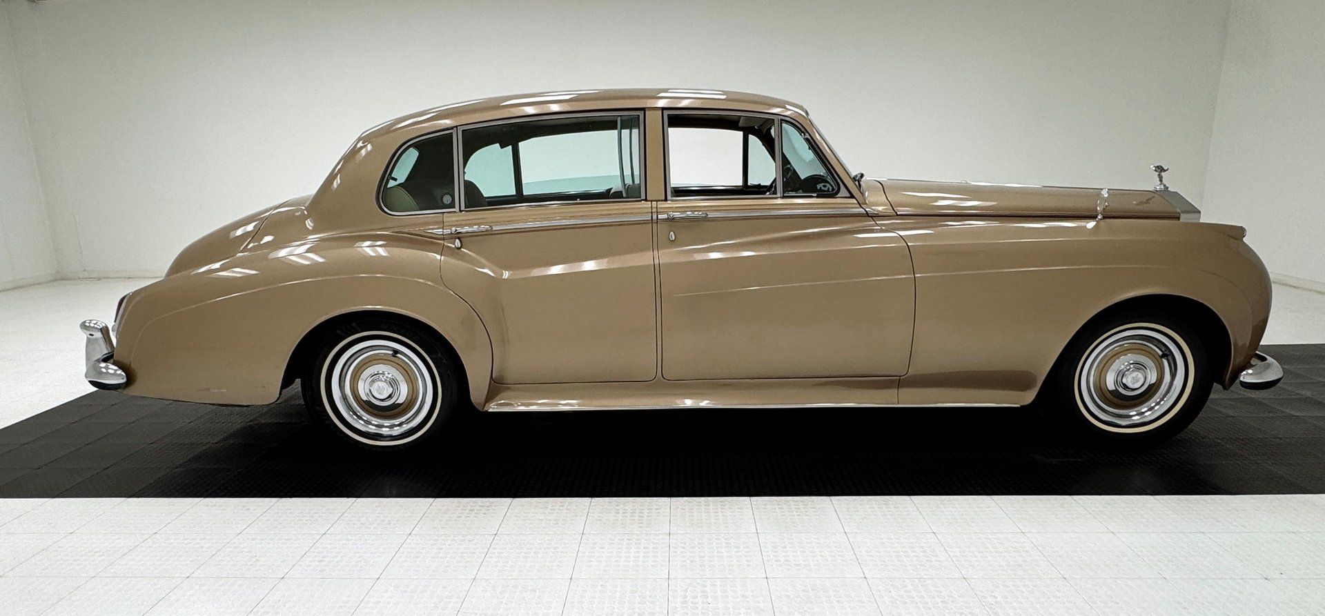 1965 Rolls-Royce Silver Cloud II LWB Saloon, foto 6