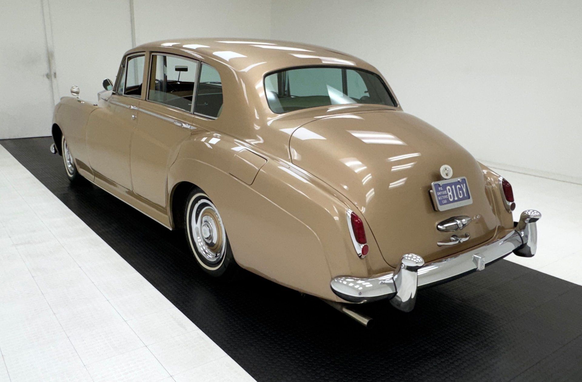1965 Rolls-Royce Silver Cloud II LWB Saloon, foto 3