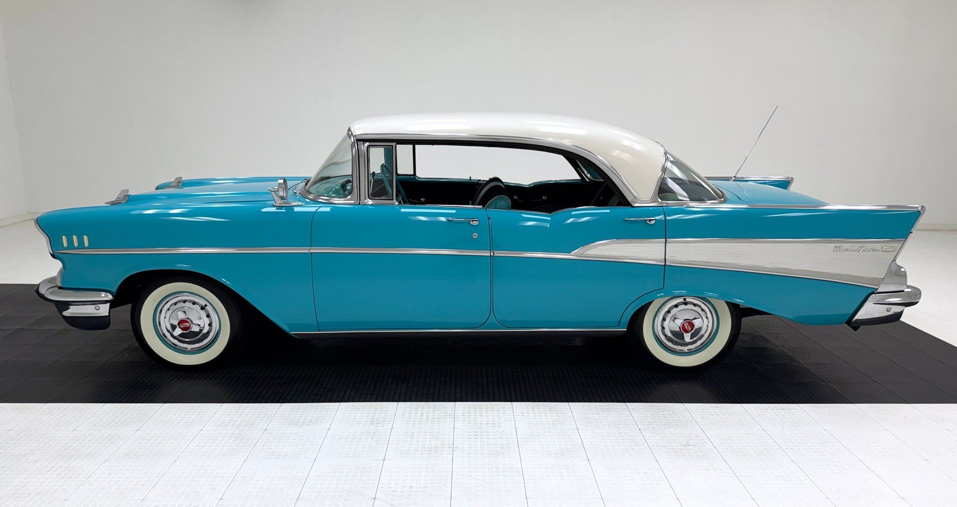 1957 Chevrolet Bel Air 4-Door Hardtop, foto 2