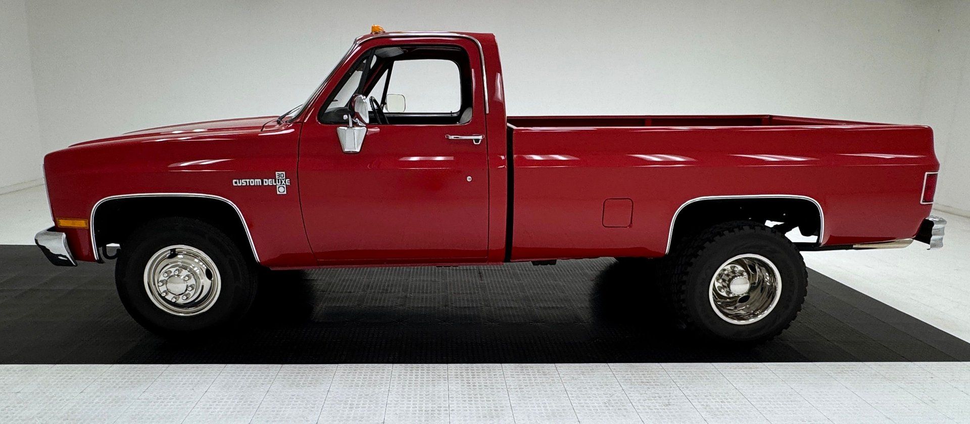 1987 Chevrolet C30 Custom Deluxe Dually Long Bed Pickup, foto 2