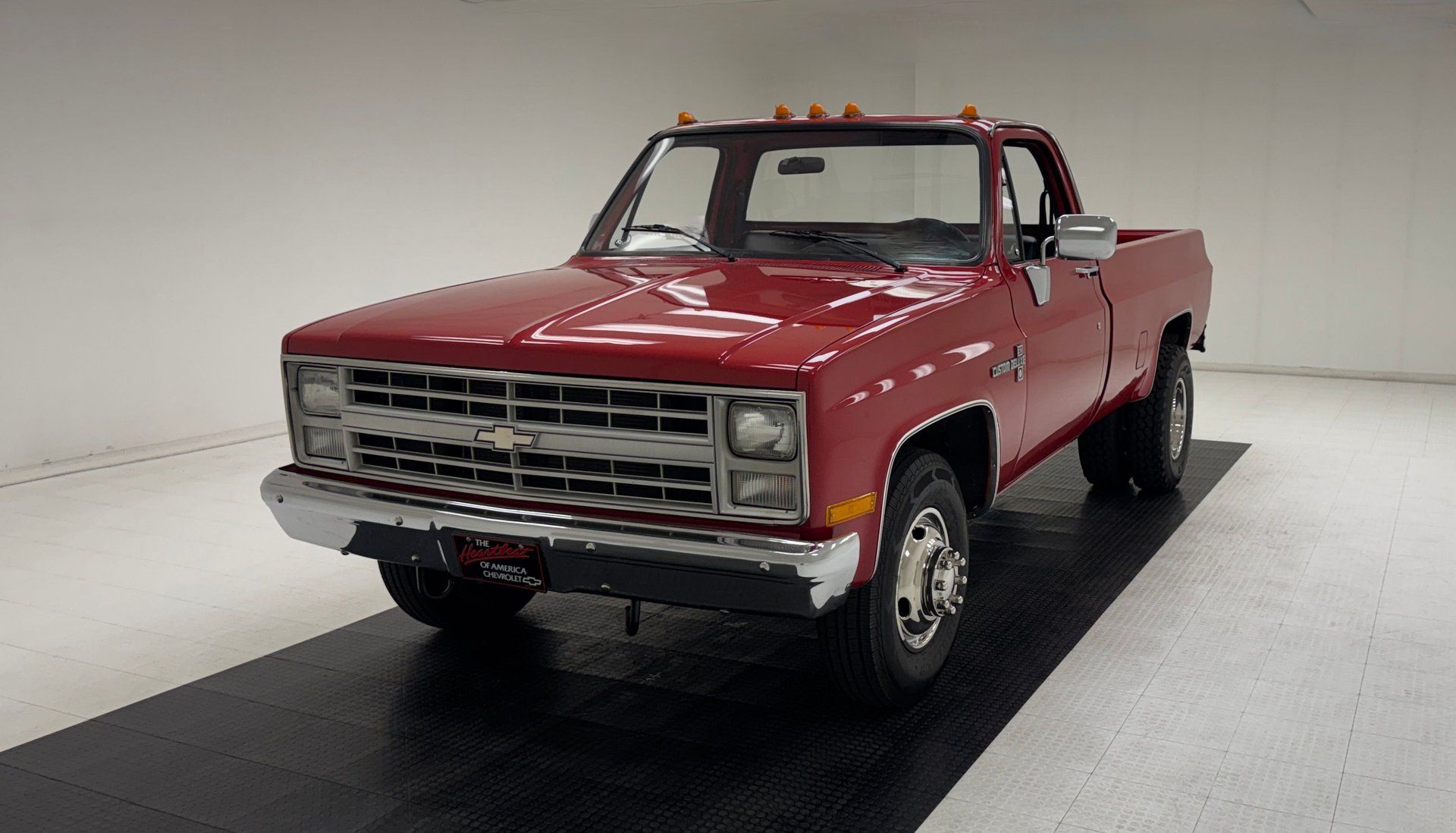 1987 Chevrolet C30 Custom Deluxe Dually Long Bed Pickup, foto 1