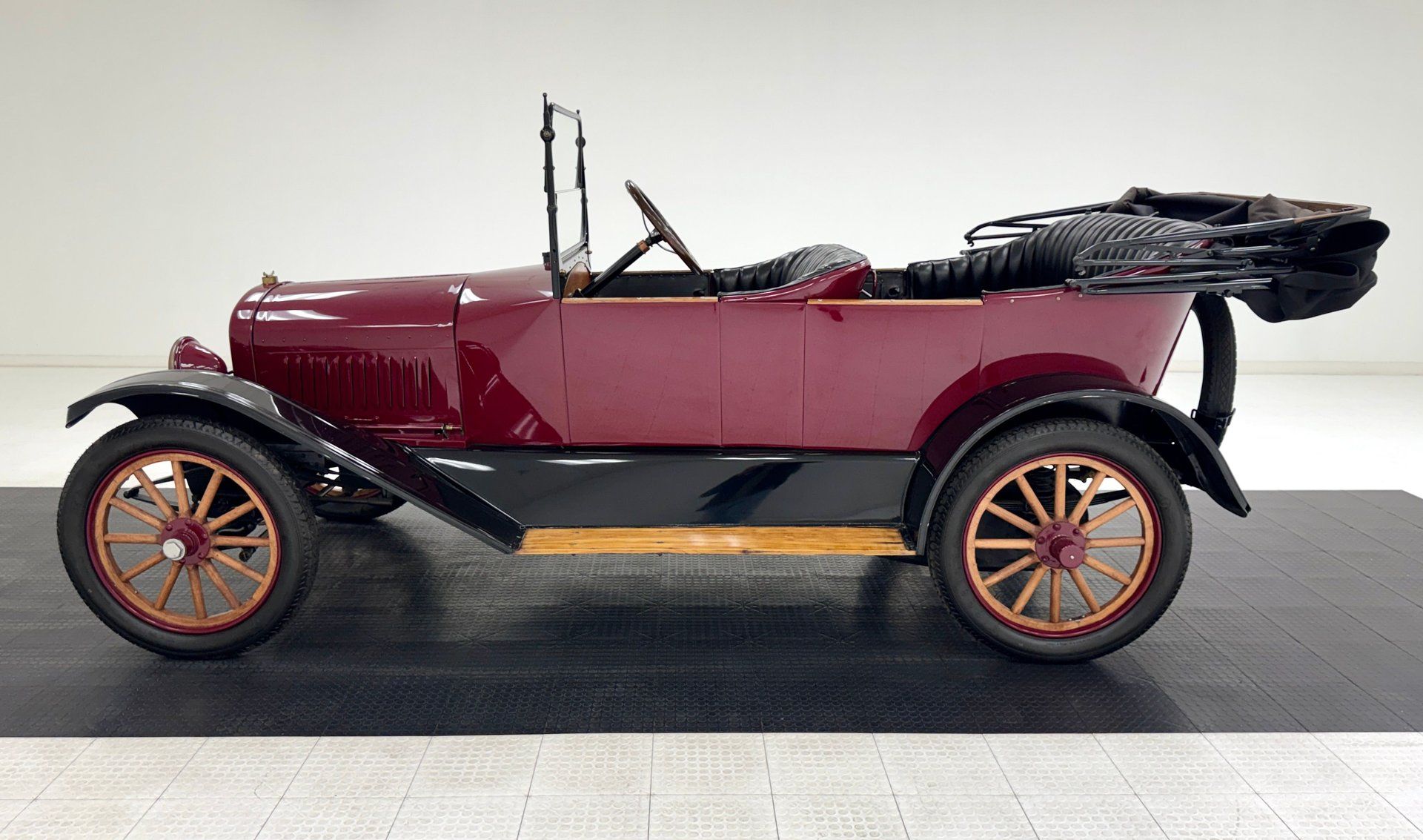 1917 Metz Model 25 Touring, foto 4