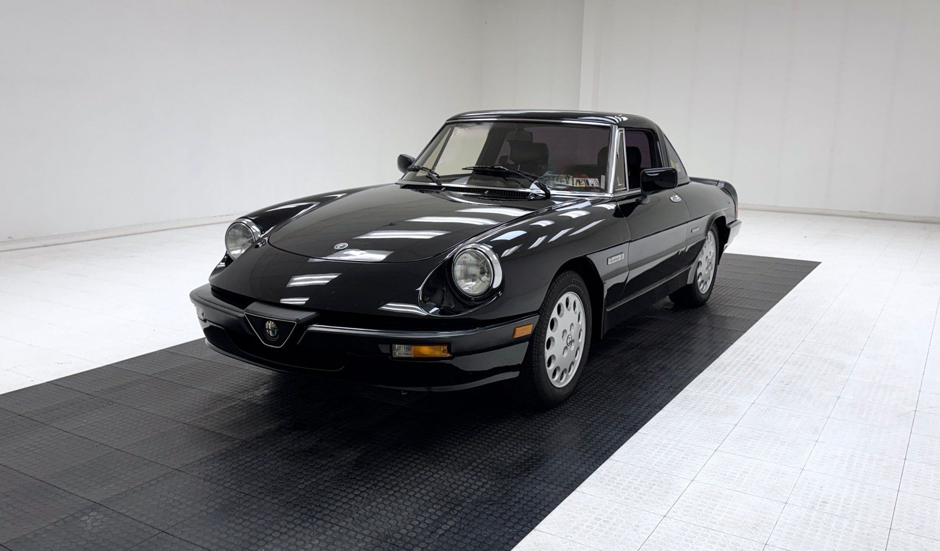 1988 Alfa Romeo Spider Quadrifoglio, foto 1