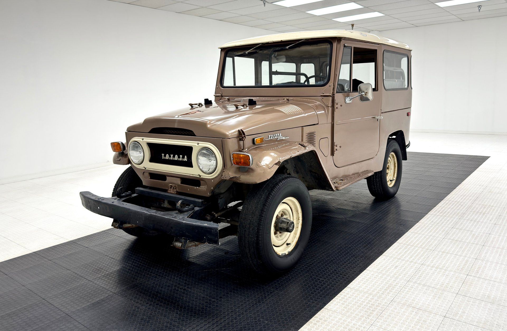 1973 Toyota Land Cruiser FJ40, foto 1