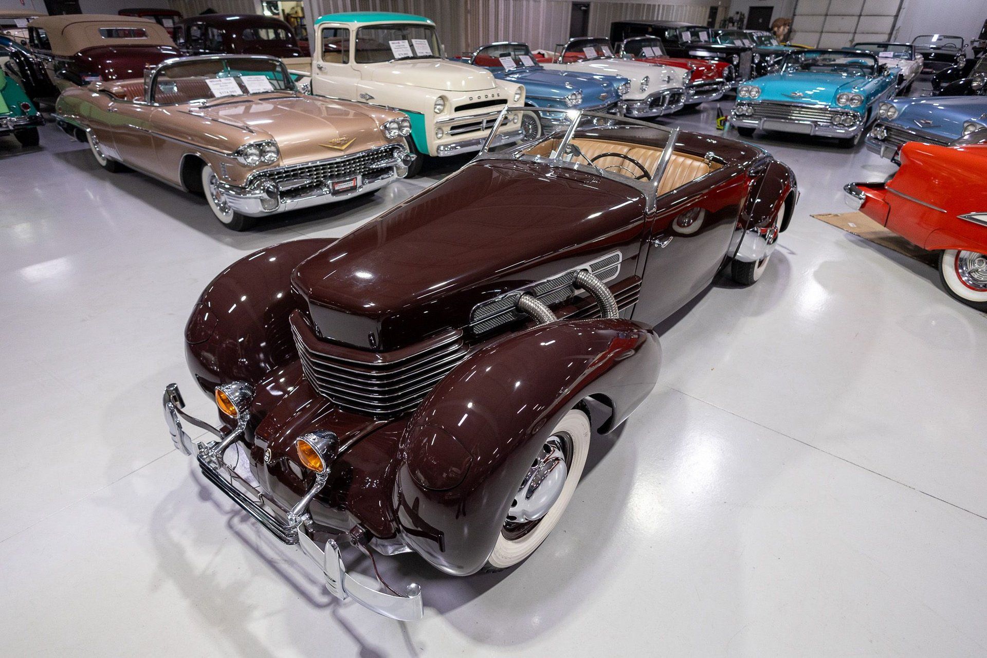 1937 Cord 812 Supercharged "Sportsman" Cabriolet, foto 1