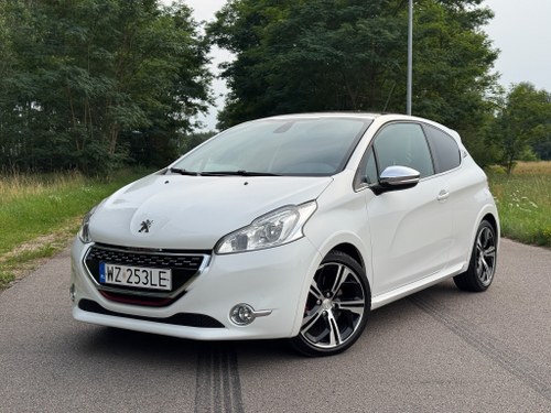 2014 Peugeot 208 GTi à vendre (picture 3 of 138)