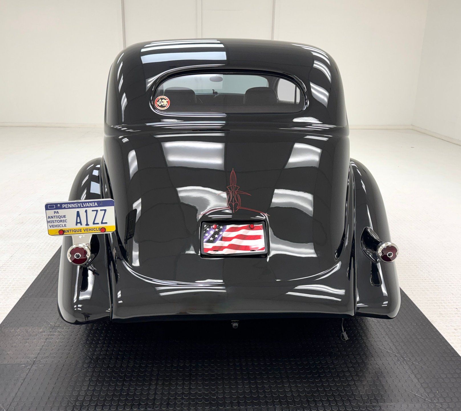 1935 Ford 48 Deluxe Tudor Sedan, foto 4