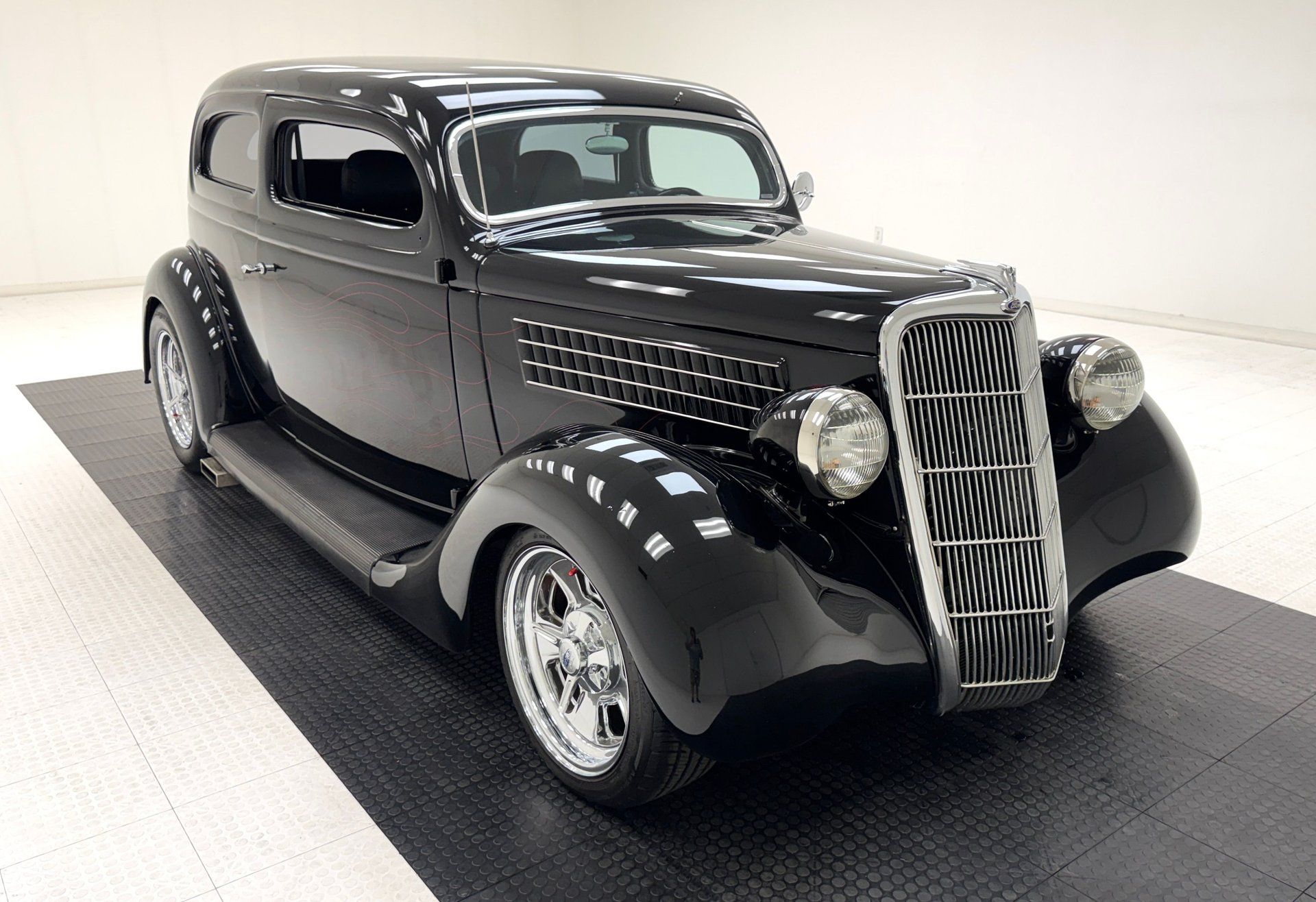 1935 Ford 48 Deluxe Tudor Sedan, foto 7