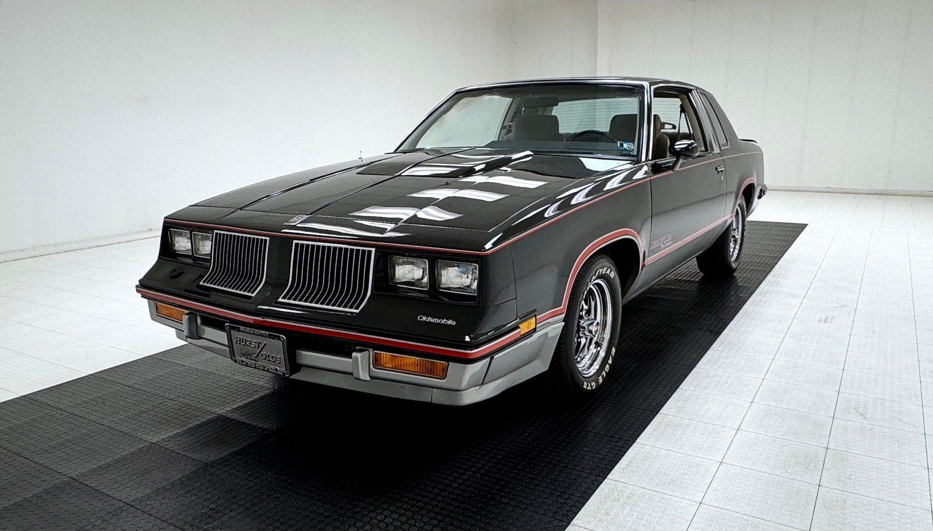 1983 Oldsmobile Cutlass Hurst/Olds 15th Anniversary, foto 1