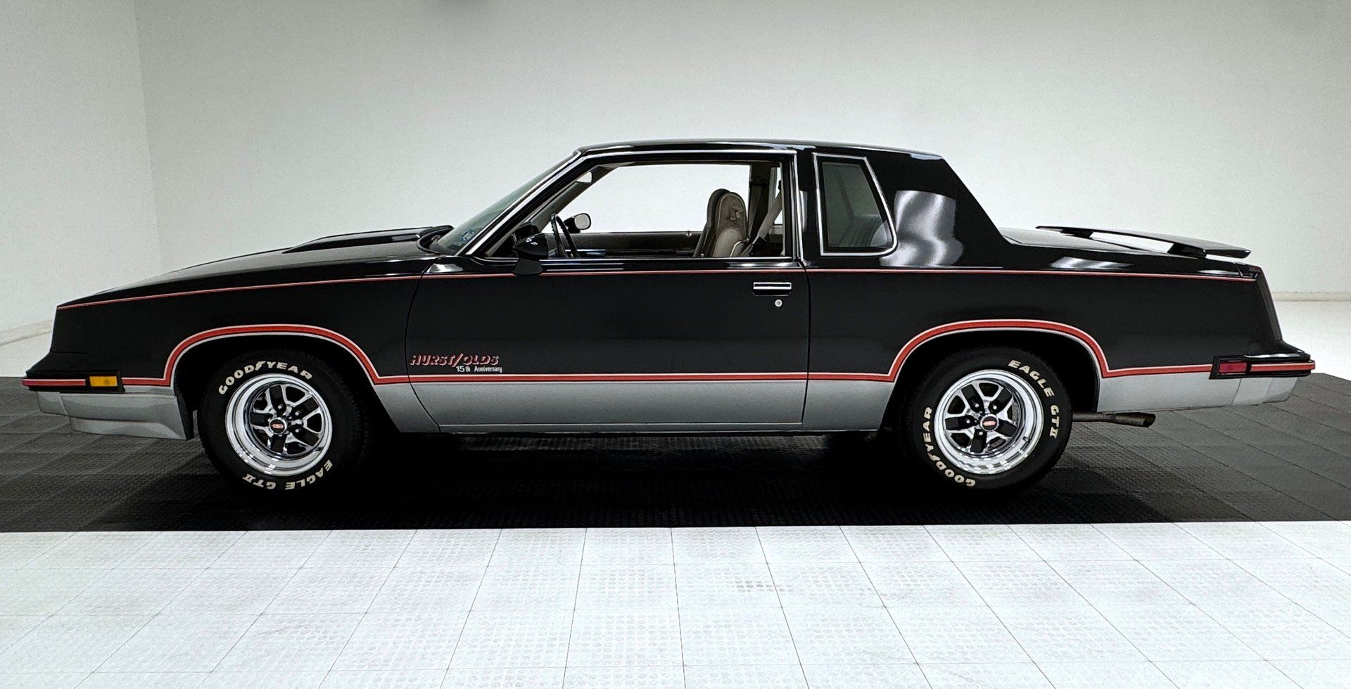 1983 Oldsmobile Cutlass Hurst/Olds 15th Anniversary, foto 2