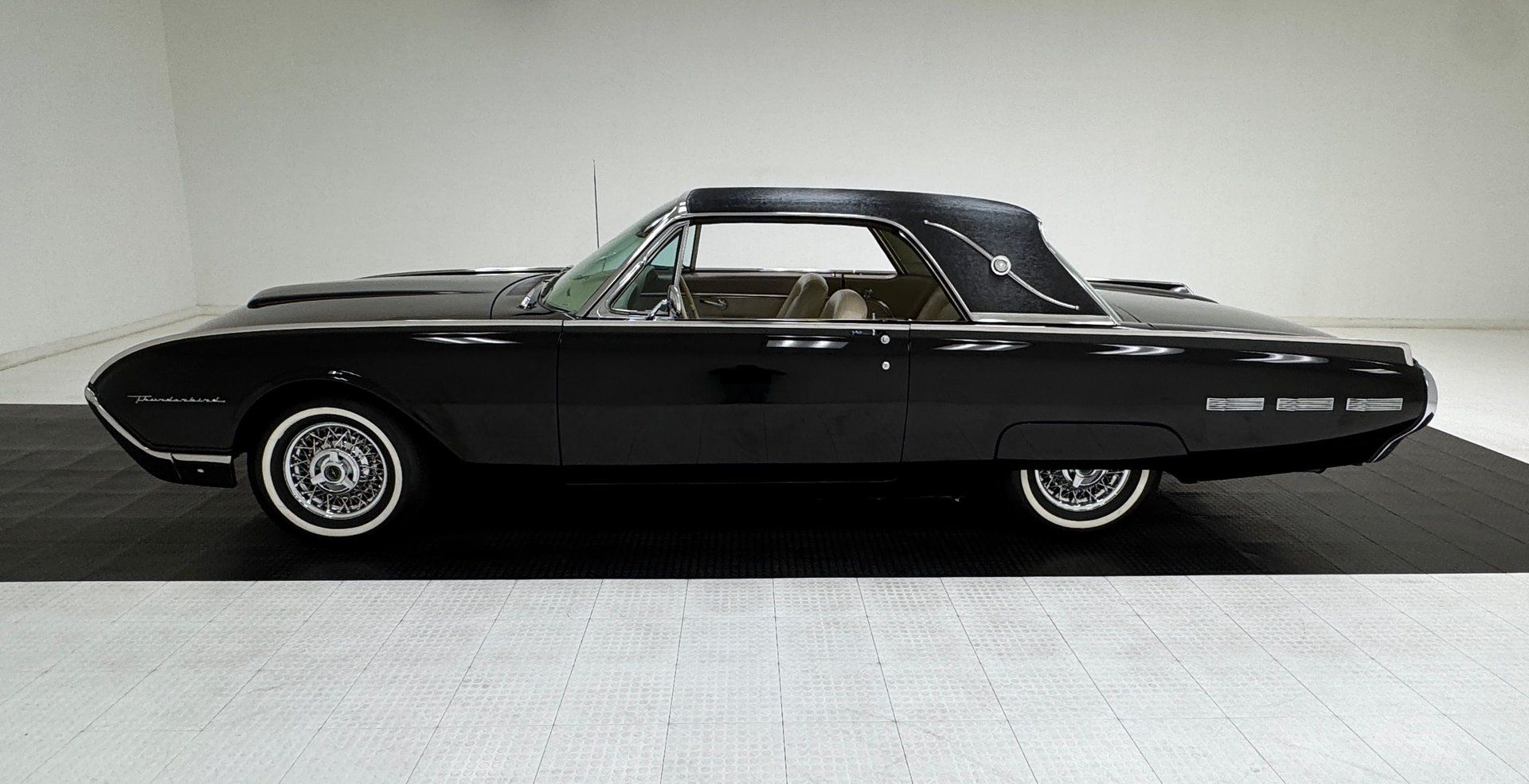 1962 Ford Thunderbird Hardtop, foto 2