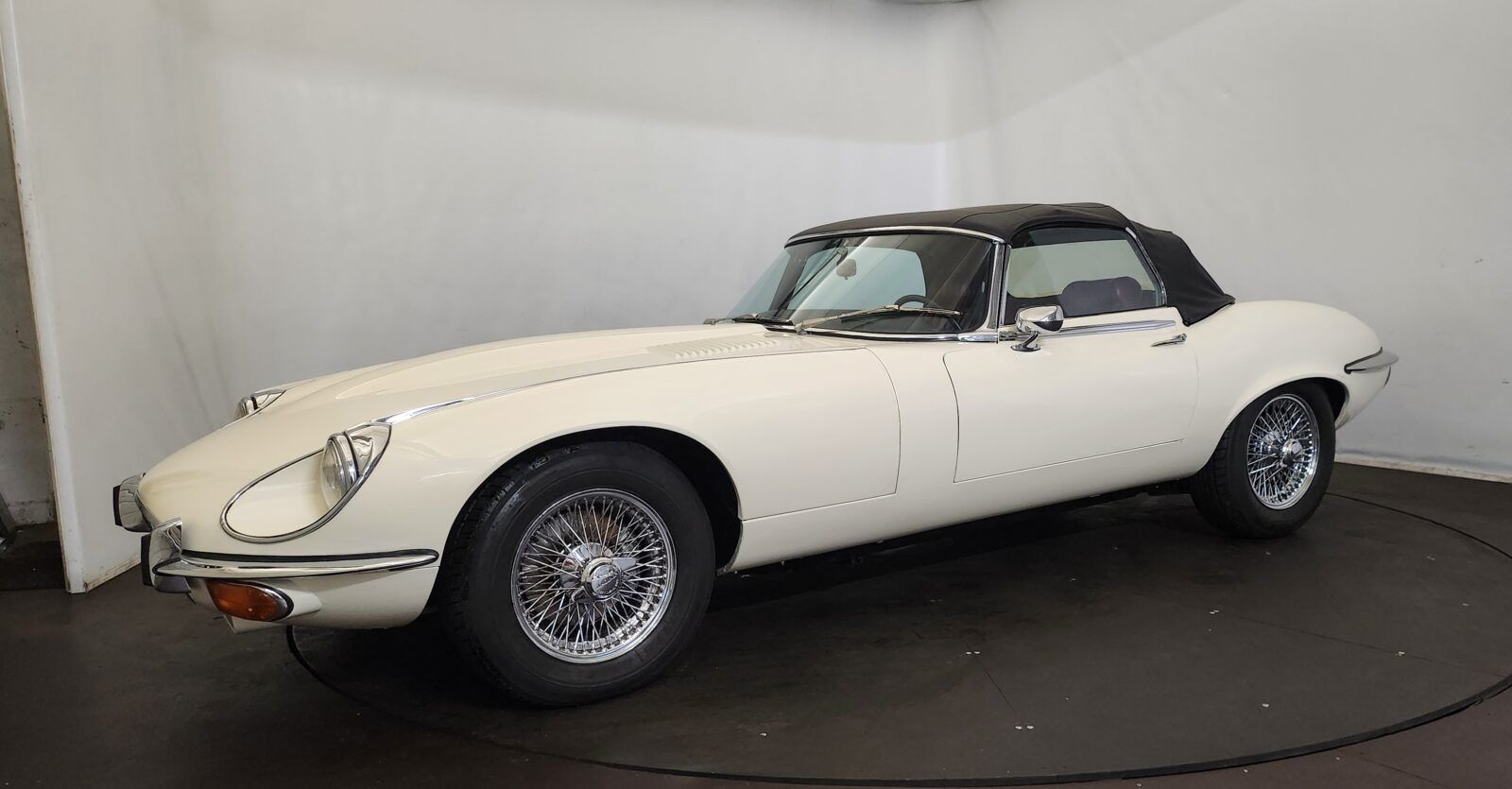 1974 Jaguar Type E Cabriolet, foto 2