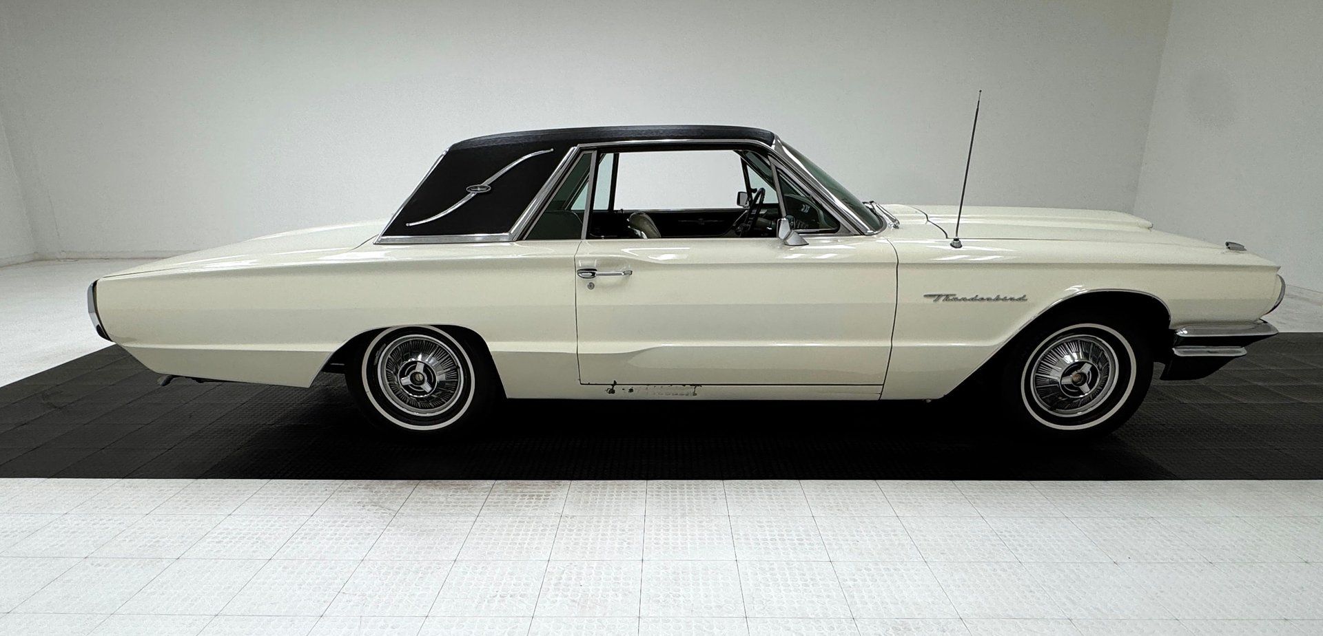 1964 Ford Thunderbird Landau Hardtop, foto 6