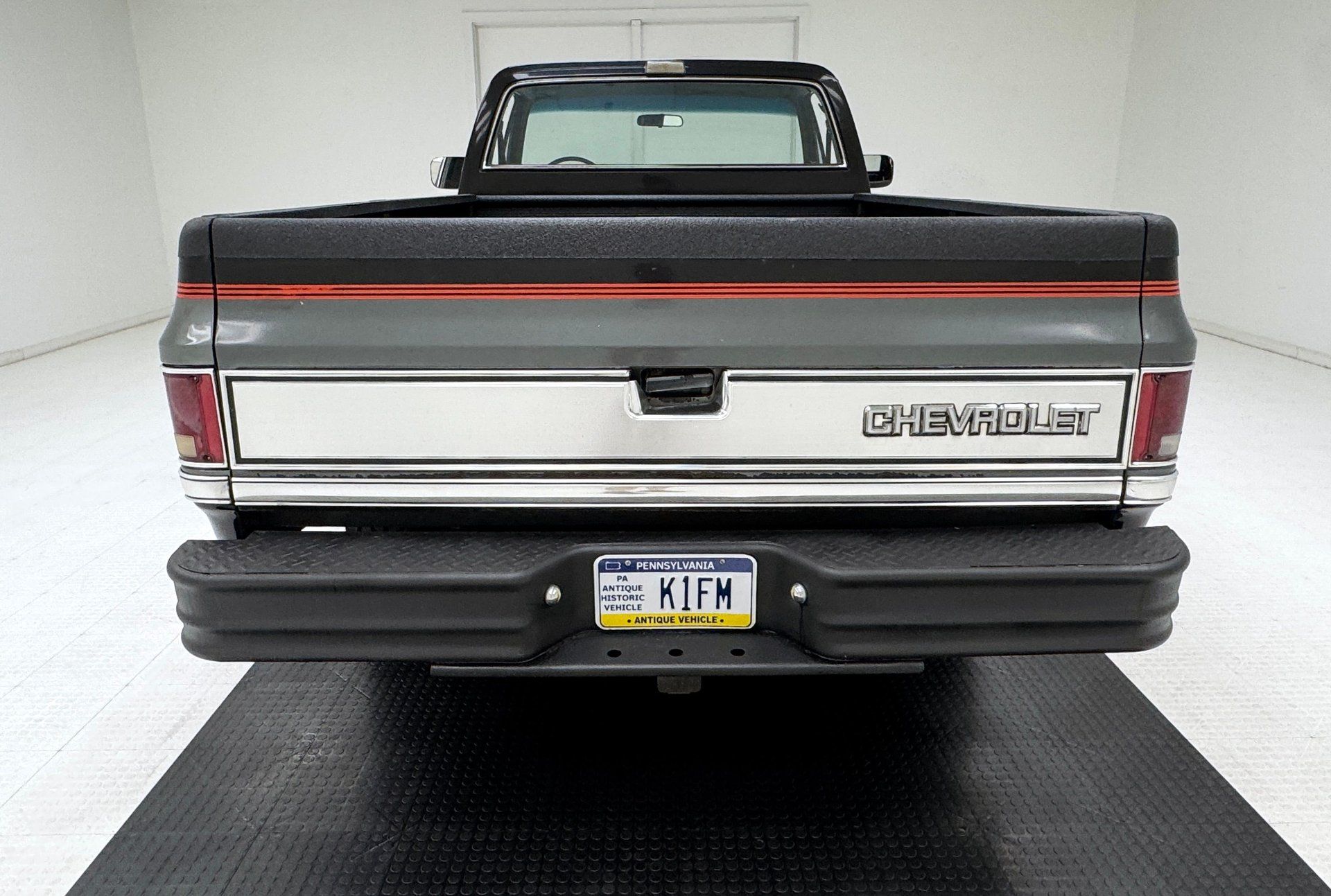 1986 Chevrolet C10 Silverado 4x2 Long Bed Pickup, foto 4