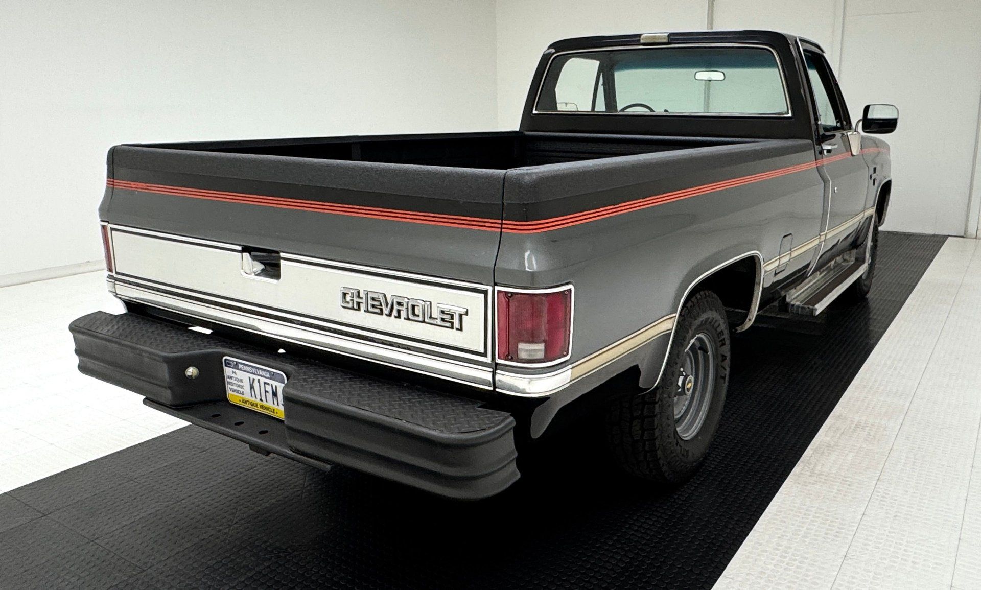 1986 Chevrolet C10 Silverado 4x2 Long Bed Pickup, foto 5