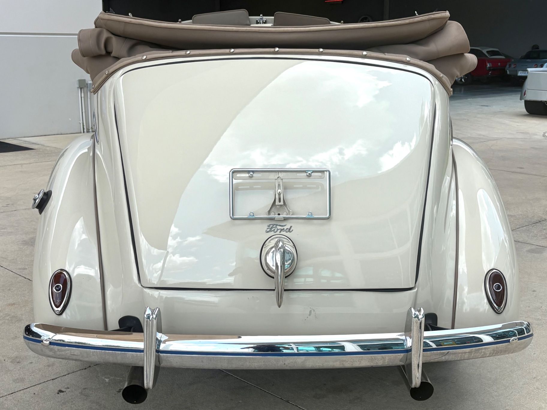 1939 Ford Deluxe Convertible Sedan, foto 7