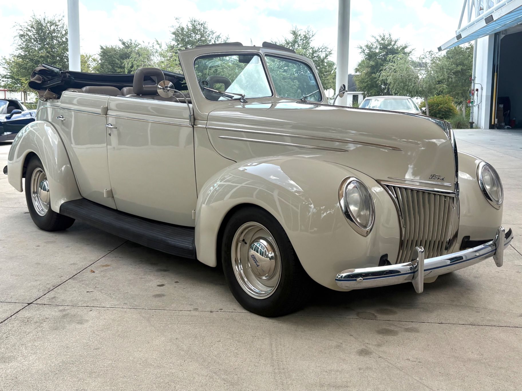 1939 Ford Deluxe Convertible Sedan, foto 4