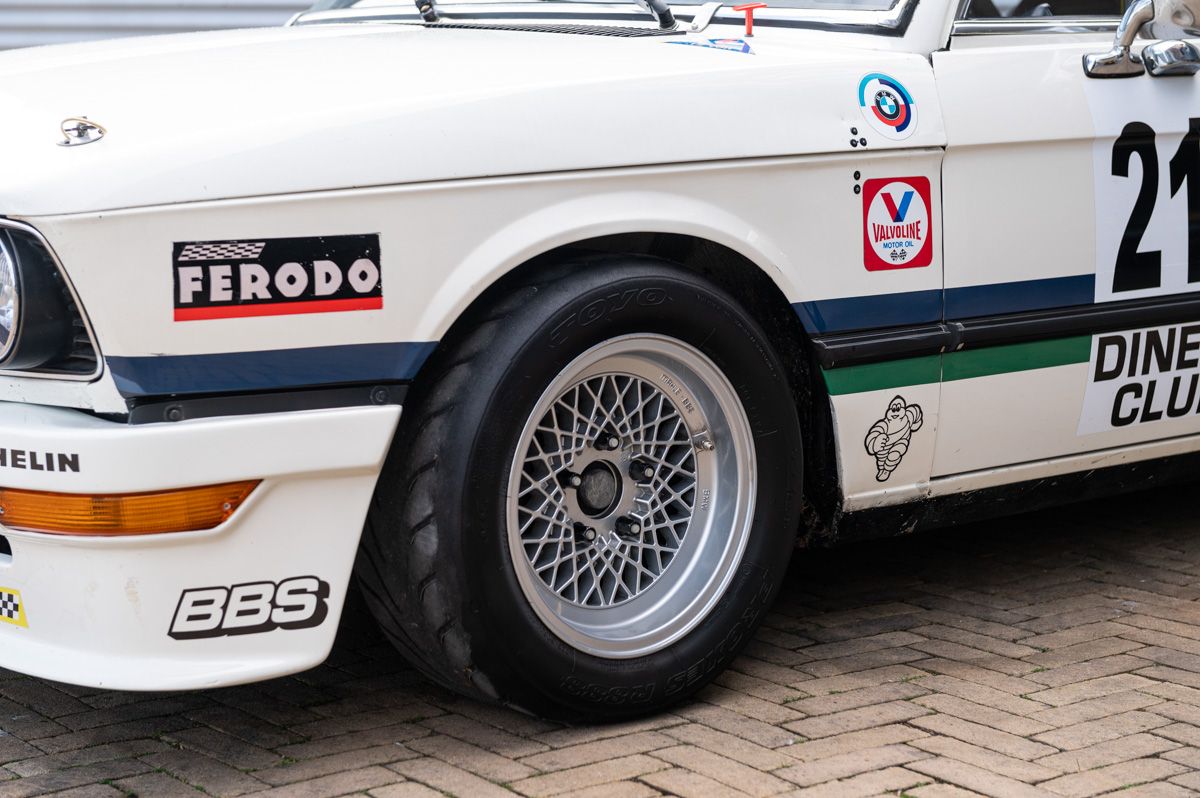 1977 BMW 5-Serie 530i 1B Historic race car, foto 6