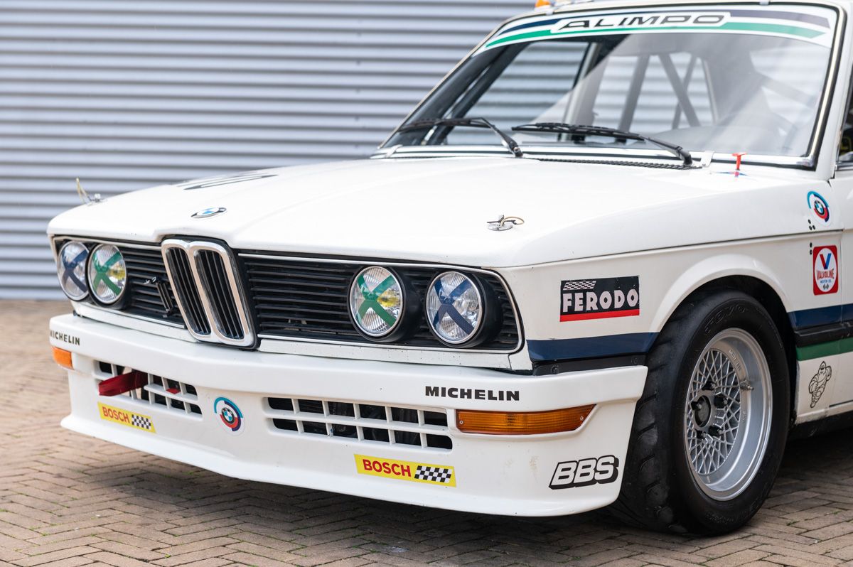 1977 BMW 5-Serie 530i 1B Historic race car, foto 2