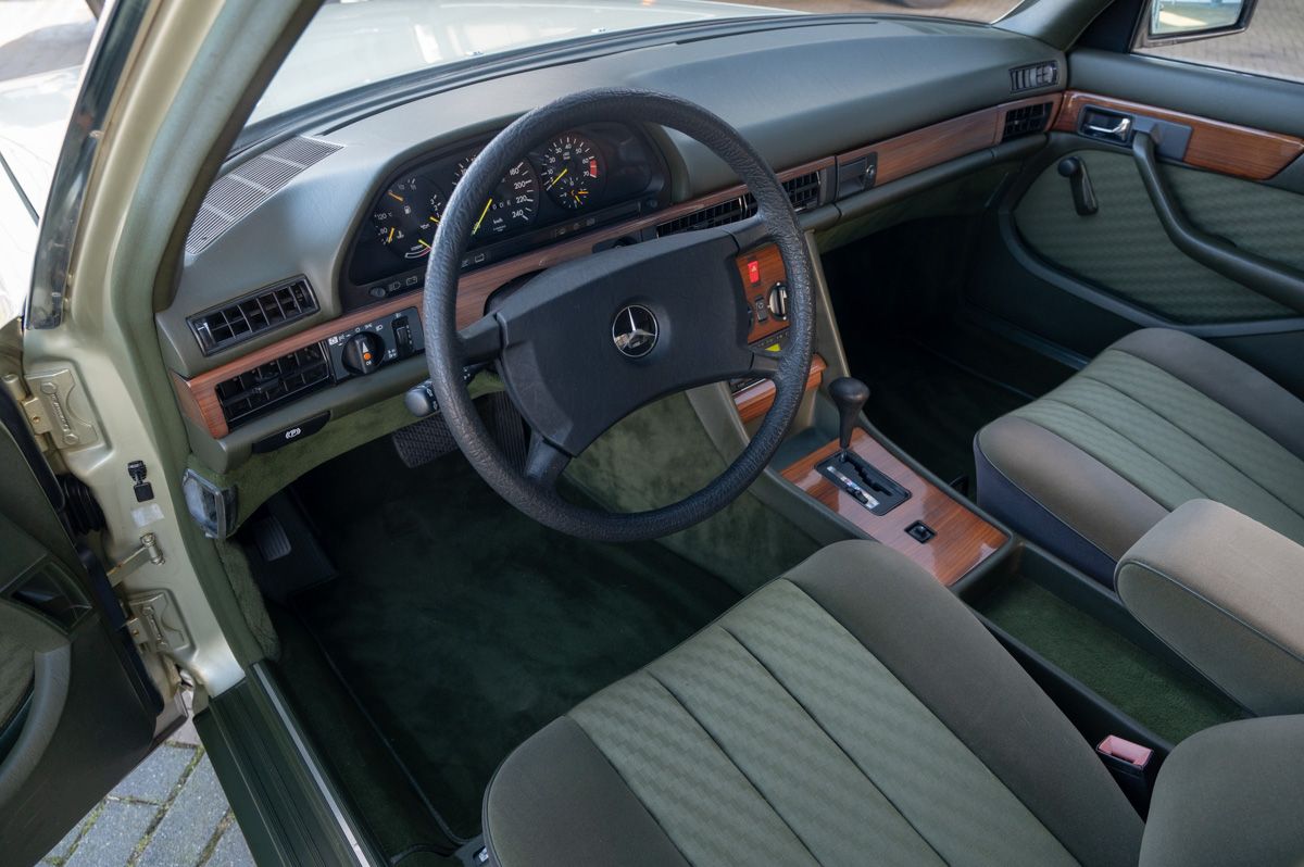 1986 Mercedes-Benz S-Klasse 260 SE, foto 6
