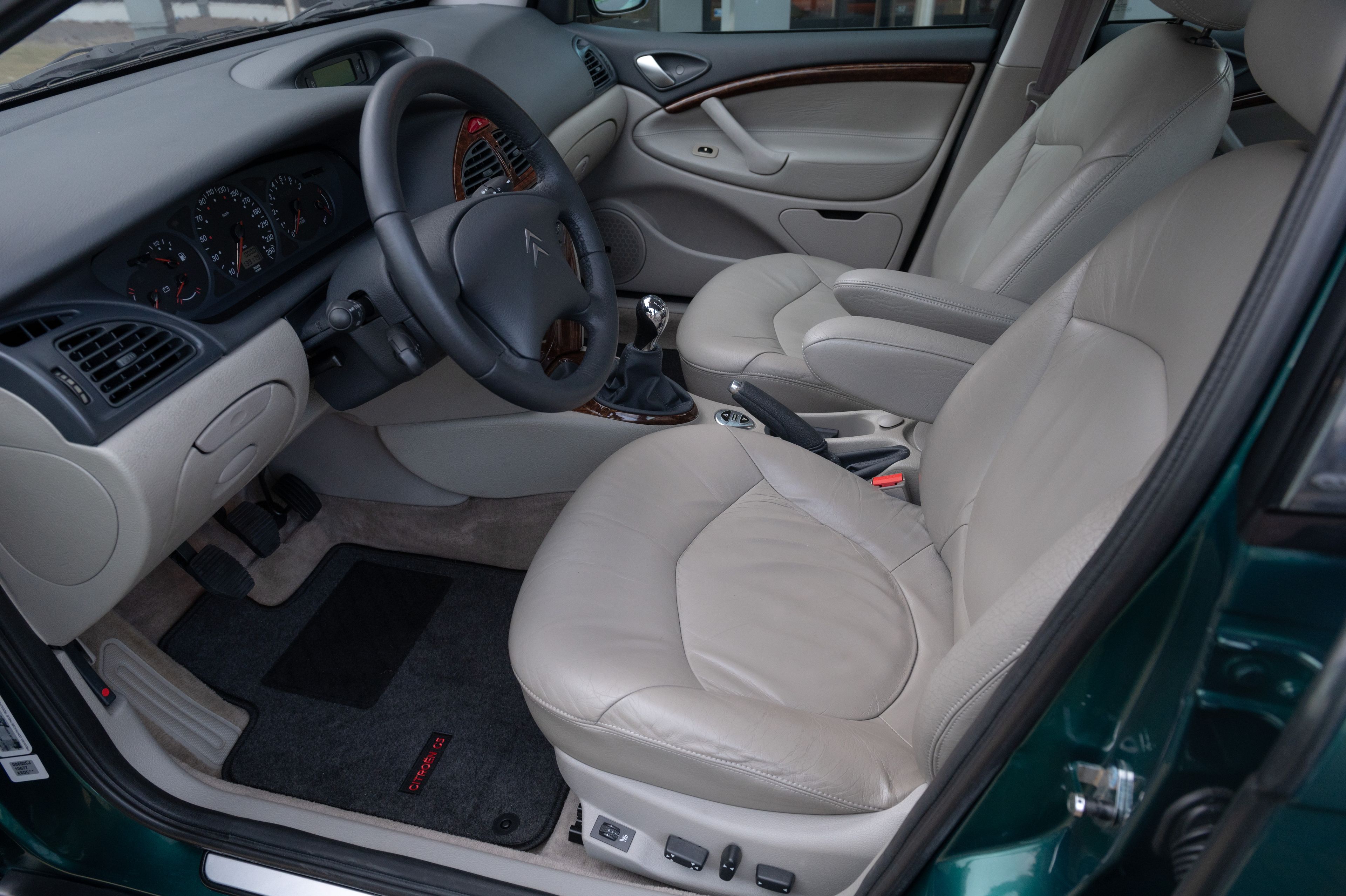 2001 Citroën C5 3.0 V6 EXCLUSIVE, foto 2