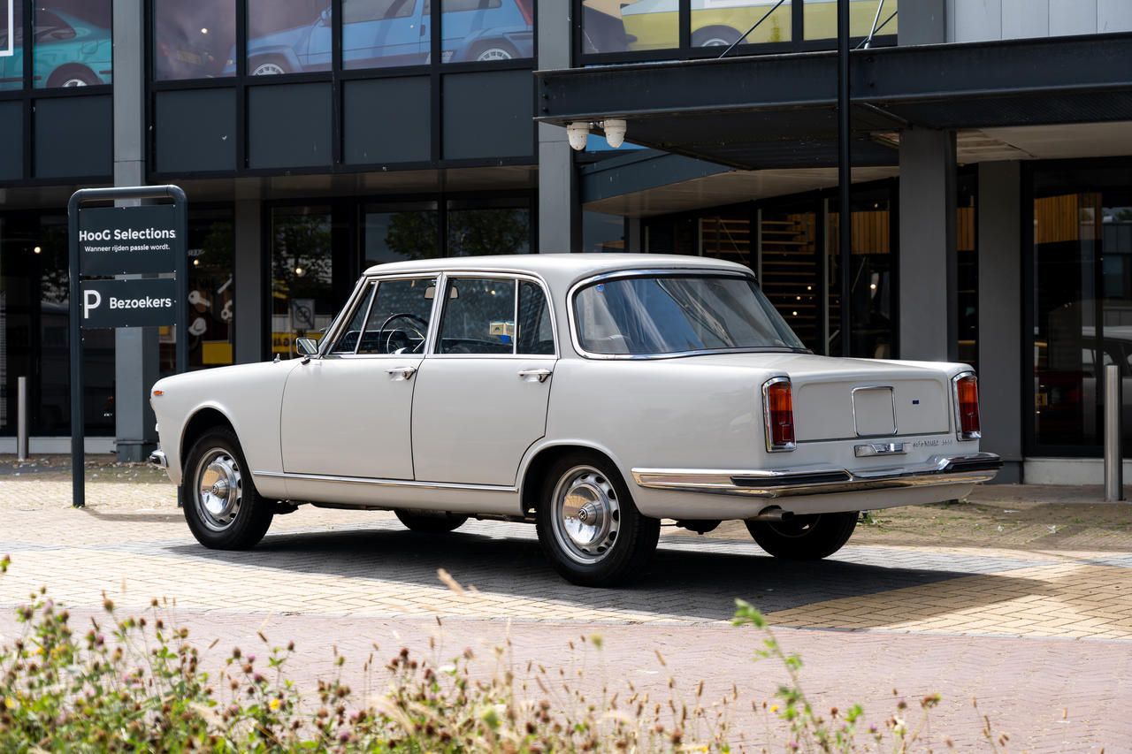 1966 Alfa Romeo 2600 Berlina, foto 2