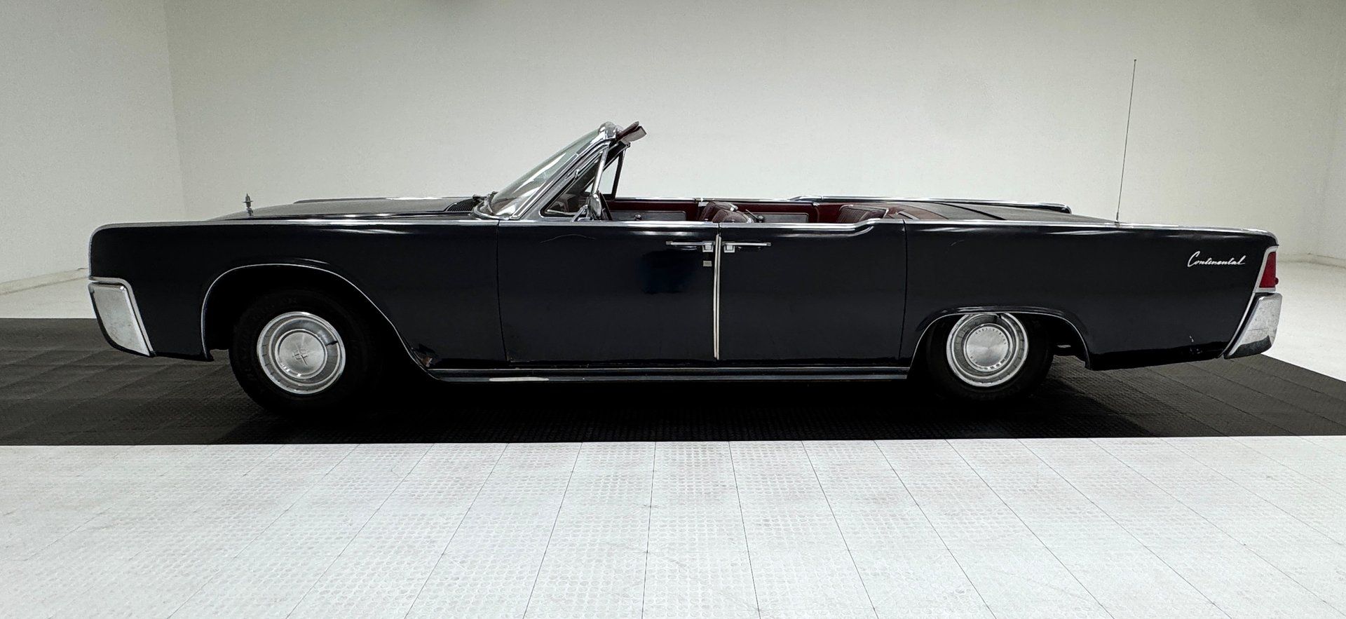 1961 Lincoln Continental Convertible, foto 2