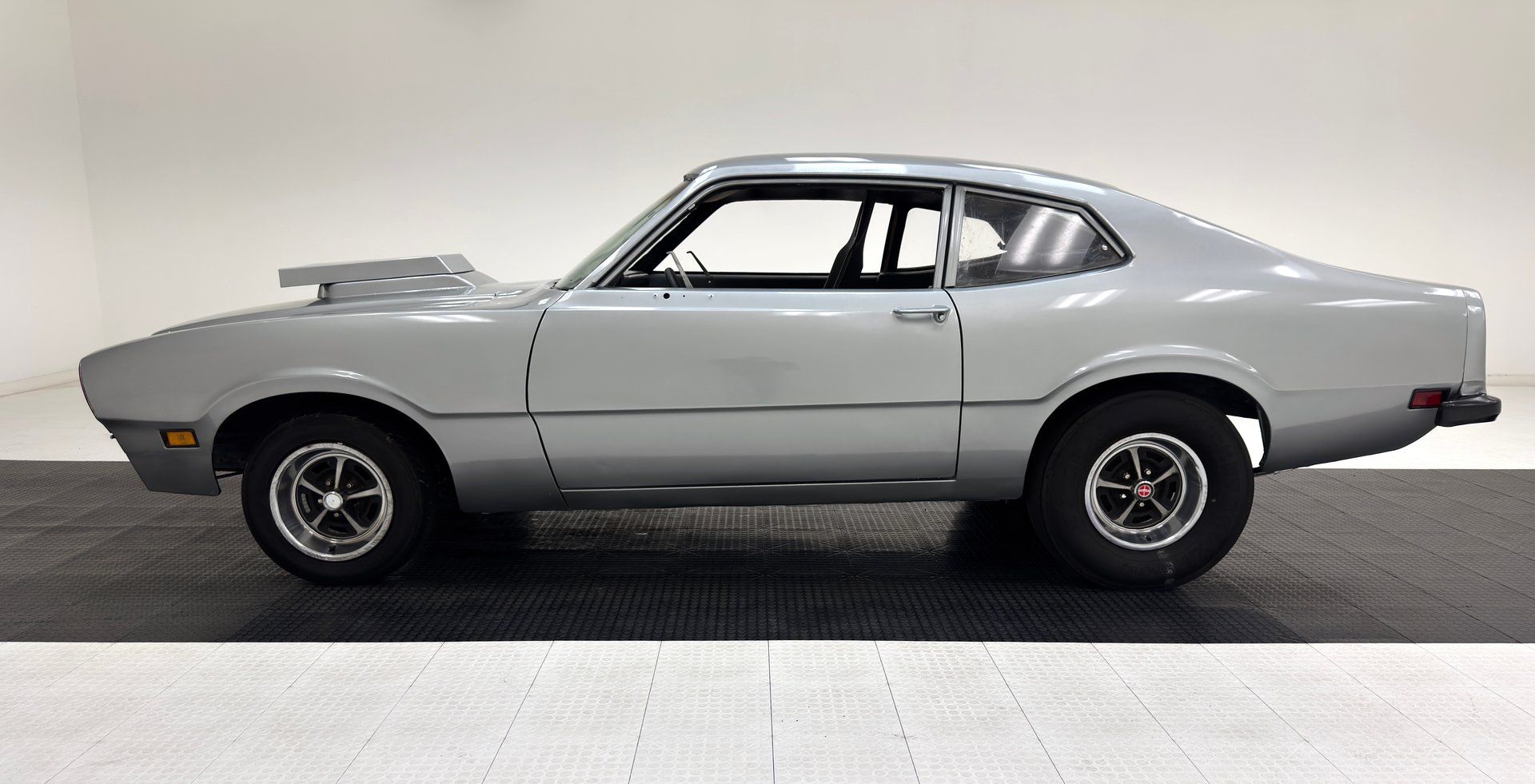 1976 Mercury Comet 2 Door Sedan, foto 2