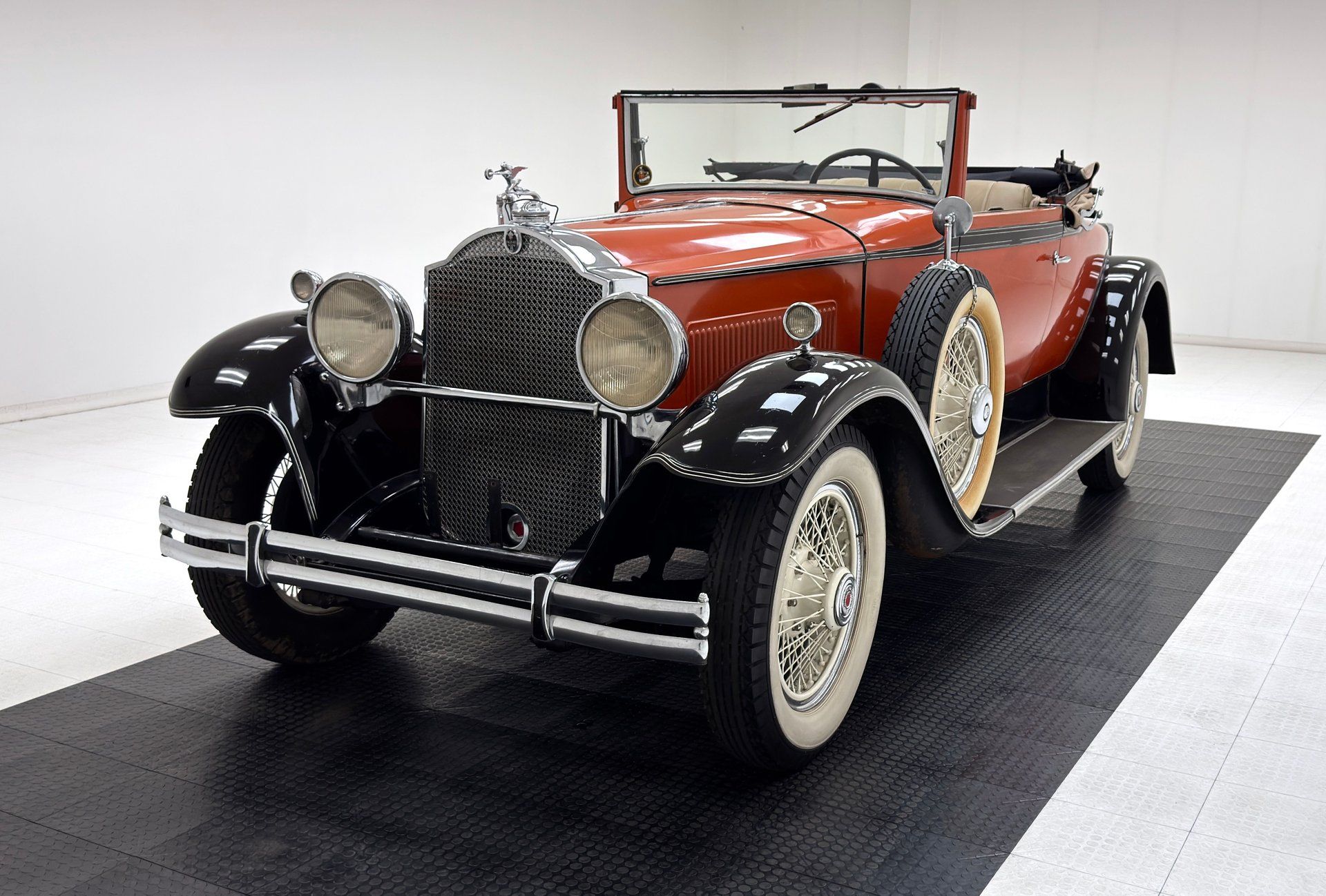 1930 Packard 733 Standard 8 Series Convertible Coupe, foto 2