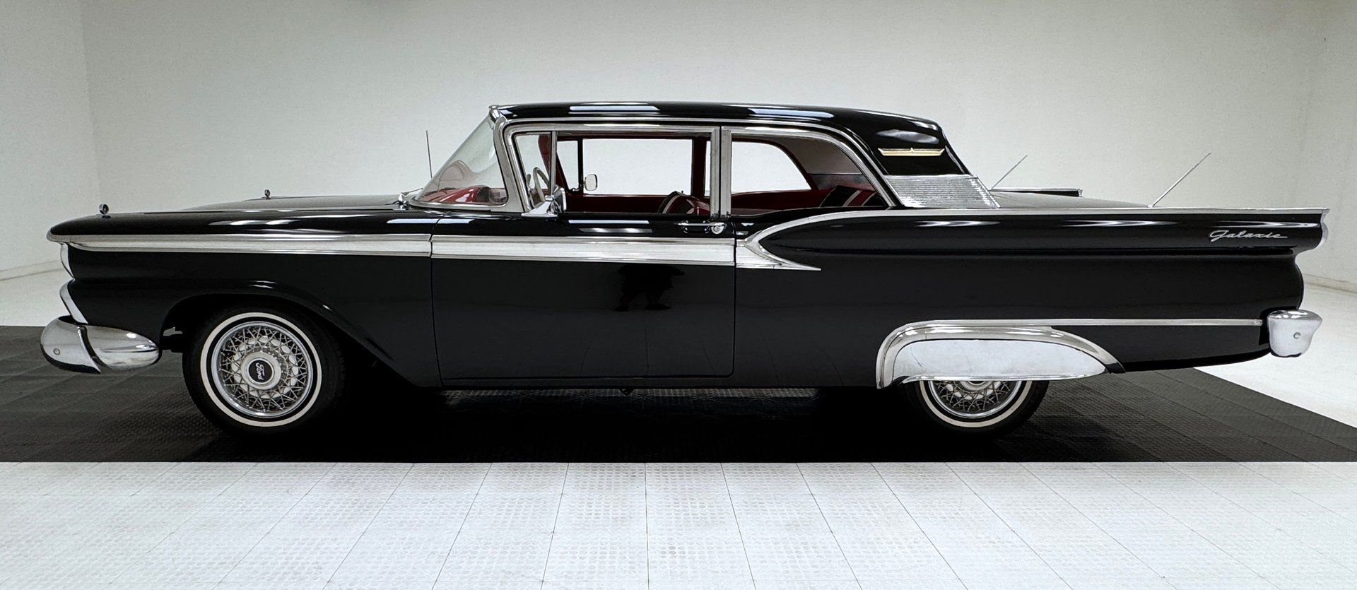 1959 Ford Galaxie 500 2 Door Club Sedan, foto 2