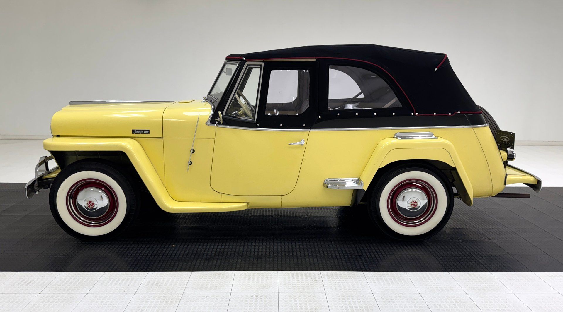 1948 Willys VJ-2 Jeepster, foto 3