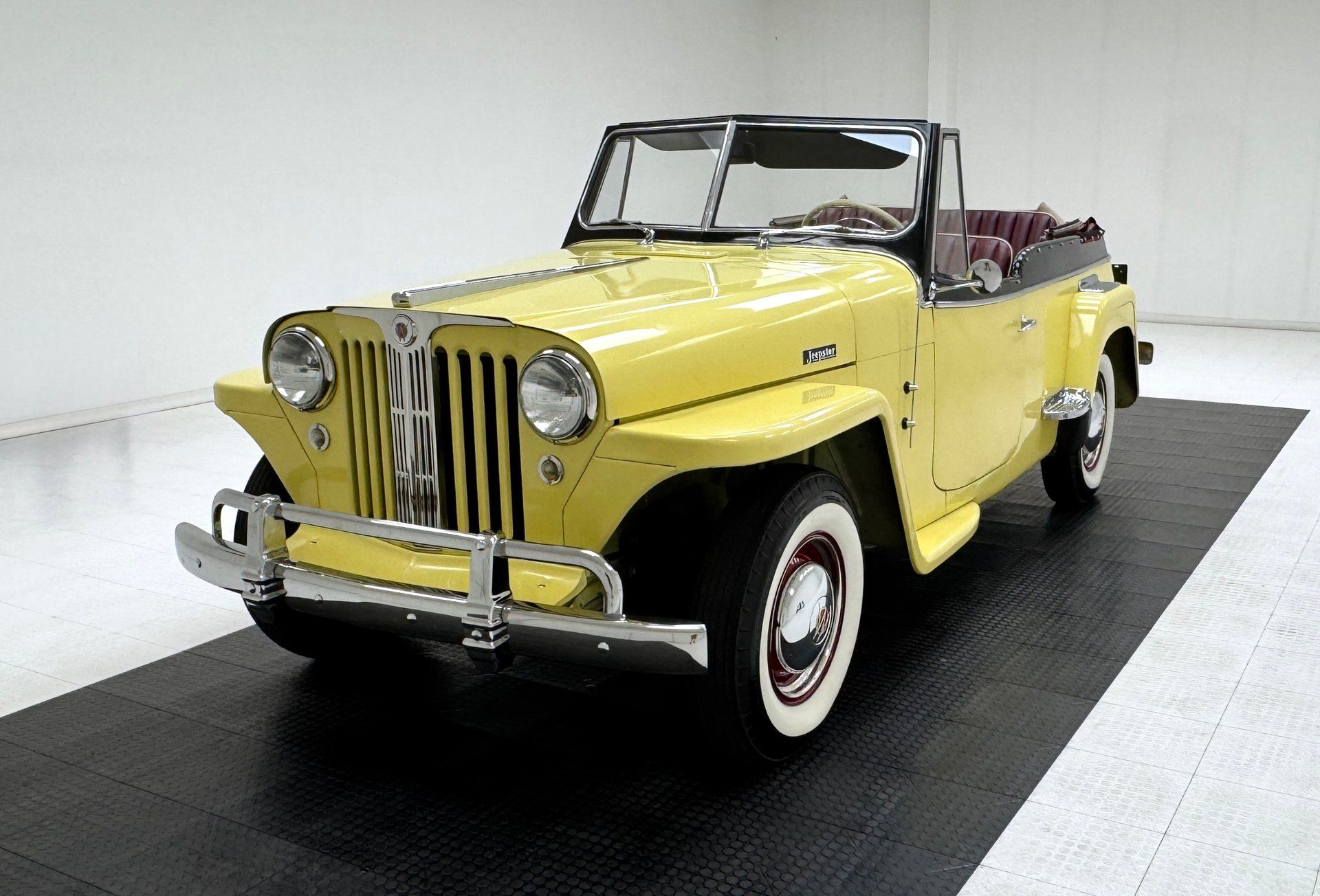 1948 Willys VJ-2 Jeepster, foto 2