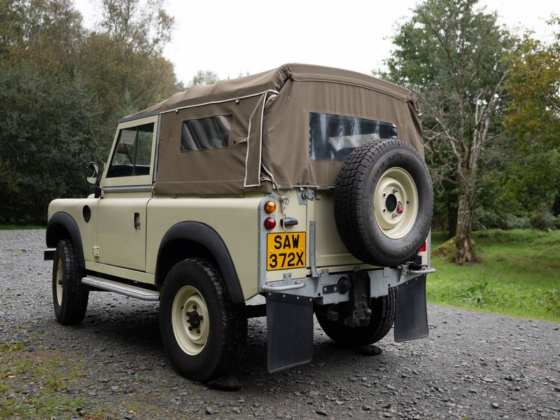 1982 Land Rover Series III 88" coil-spring galvanised chassis conversion, foto 3