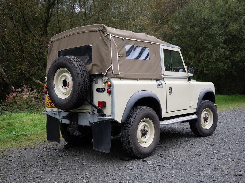 1982 Land Rover Series III 88" coil-spring galvanised chassis conversion, foto 4