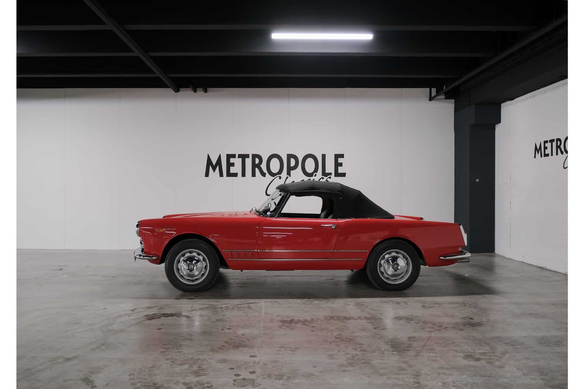 1960 Alfa Romeo 2000 Spider, foto 2