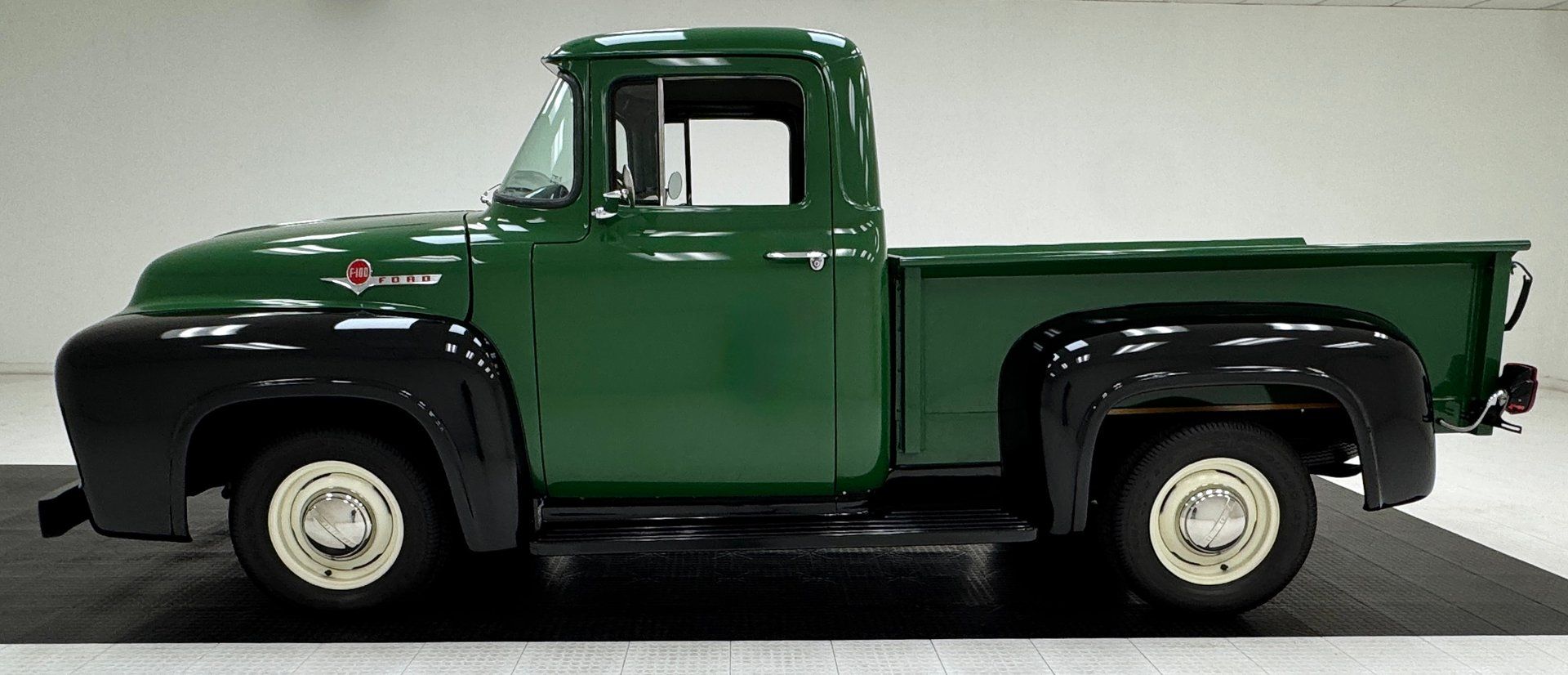 1956 Ford F100 Pickup Second generation, foto 2