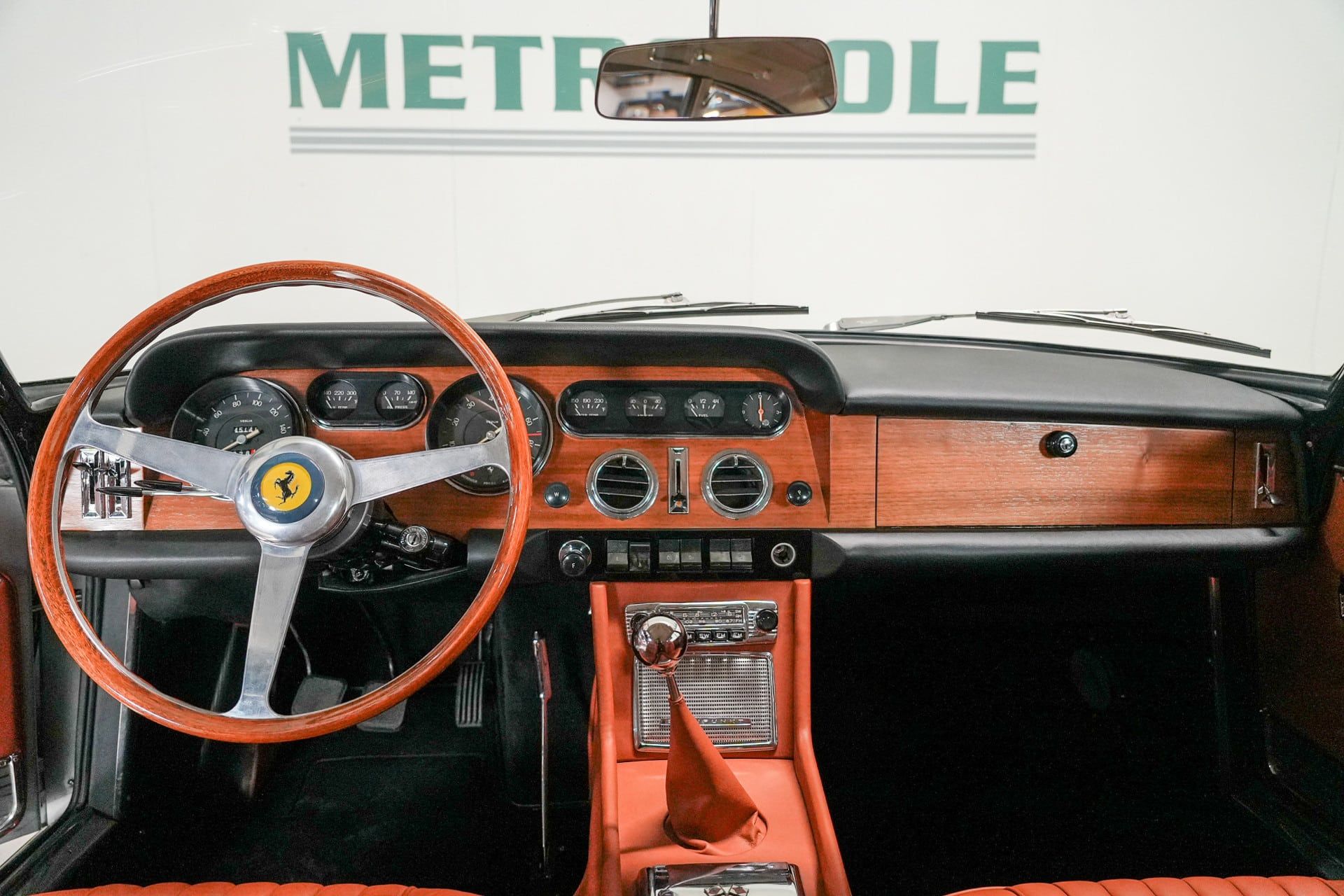 1965 Ferrari 330 GT 2+2 Series II, foto 2