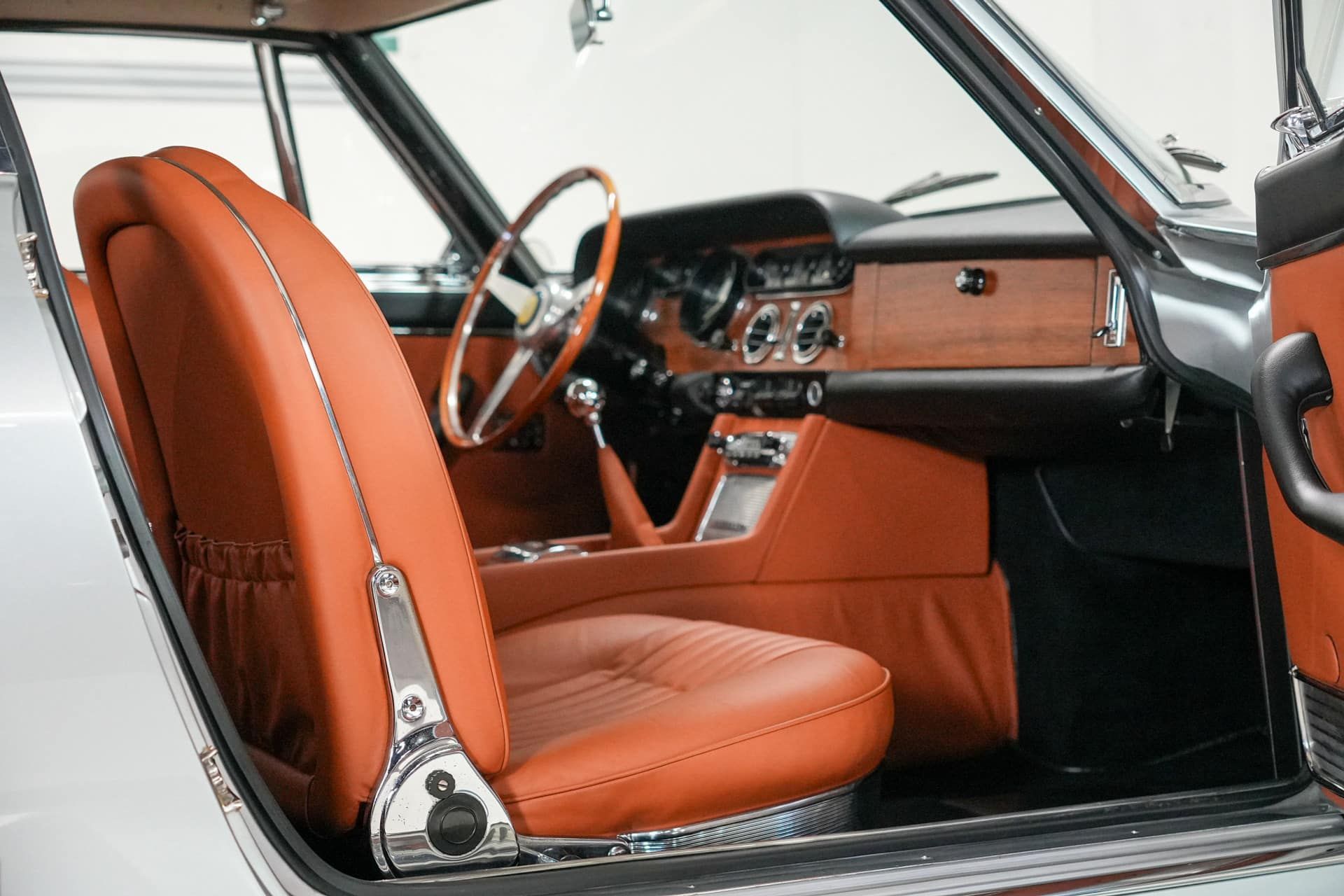 1965 Ferrari 330 GT 2+2 Series II, foto 8